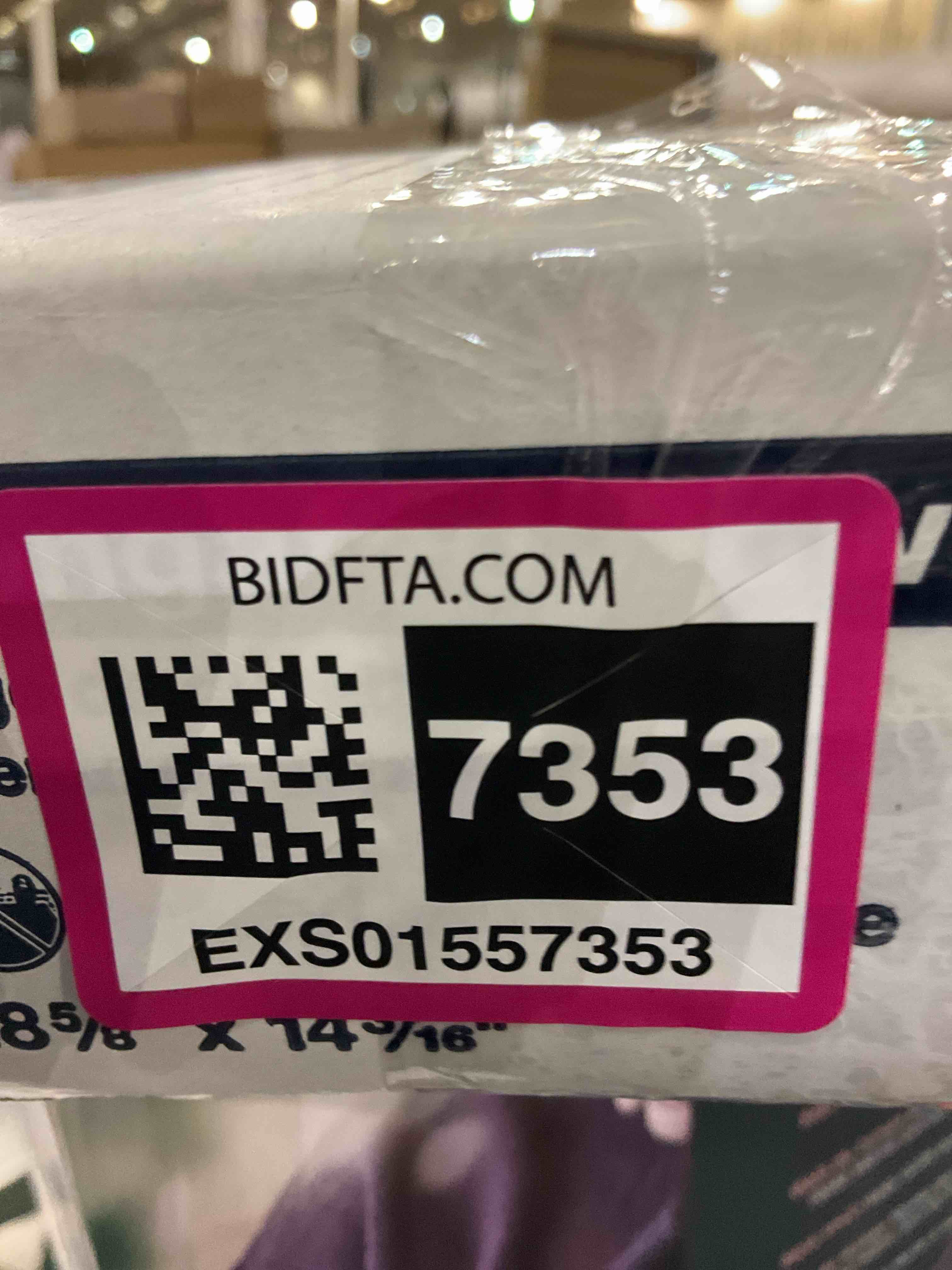 https://s3.amazonaws.com/lotting-images-prod/BargainHunt/EXS01557353_1719315990280.jpeg