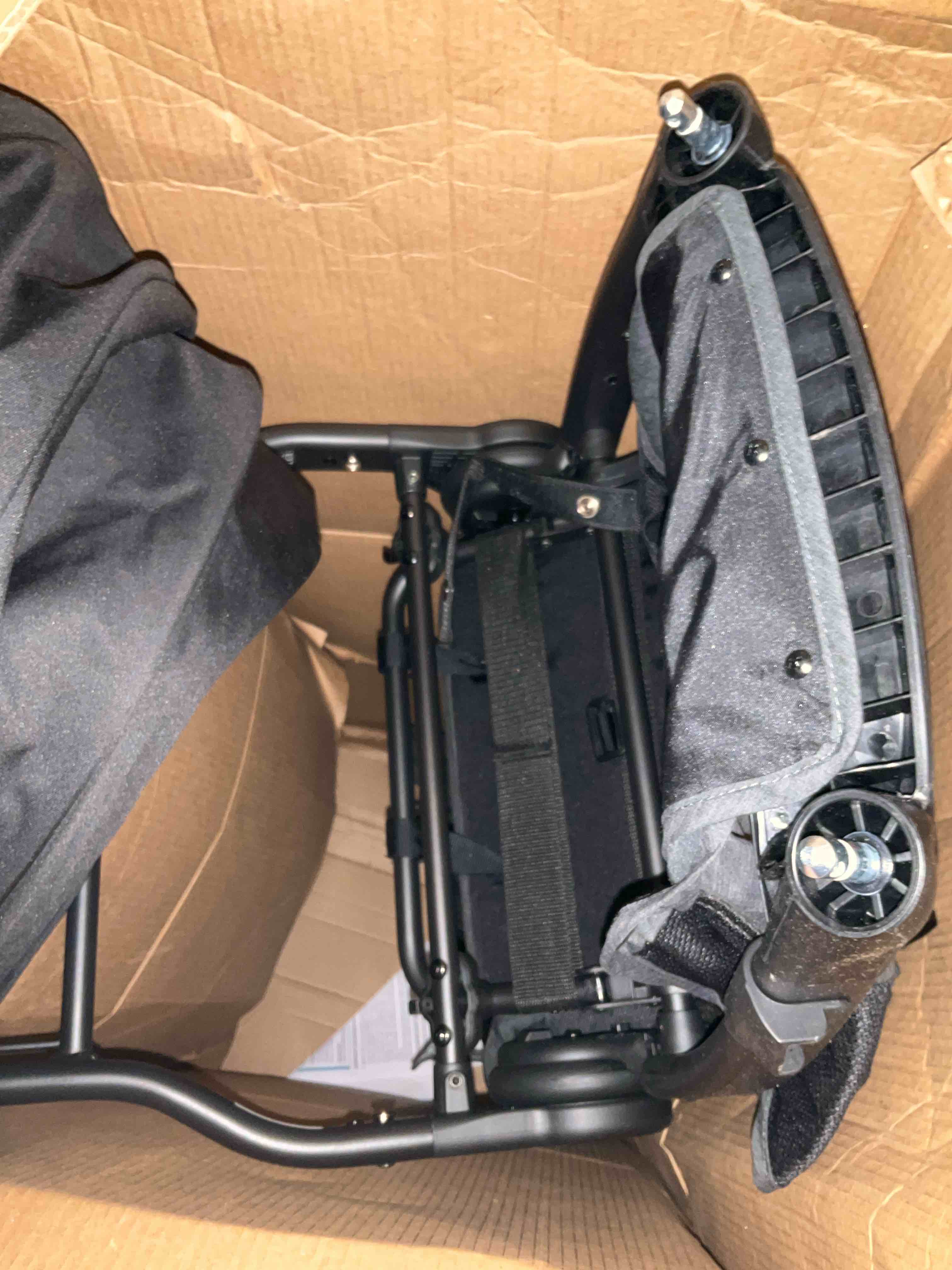 https://s3.amazonaws.com/lotting-images-prod/BargainHunt/EXS01557391_1719324408206.jpeg