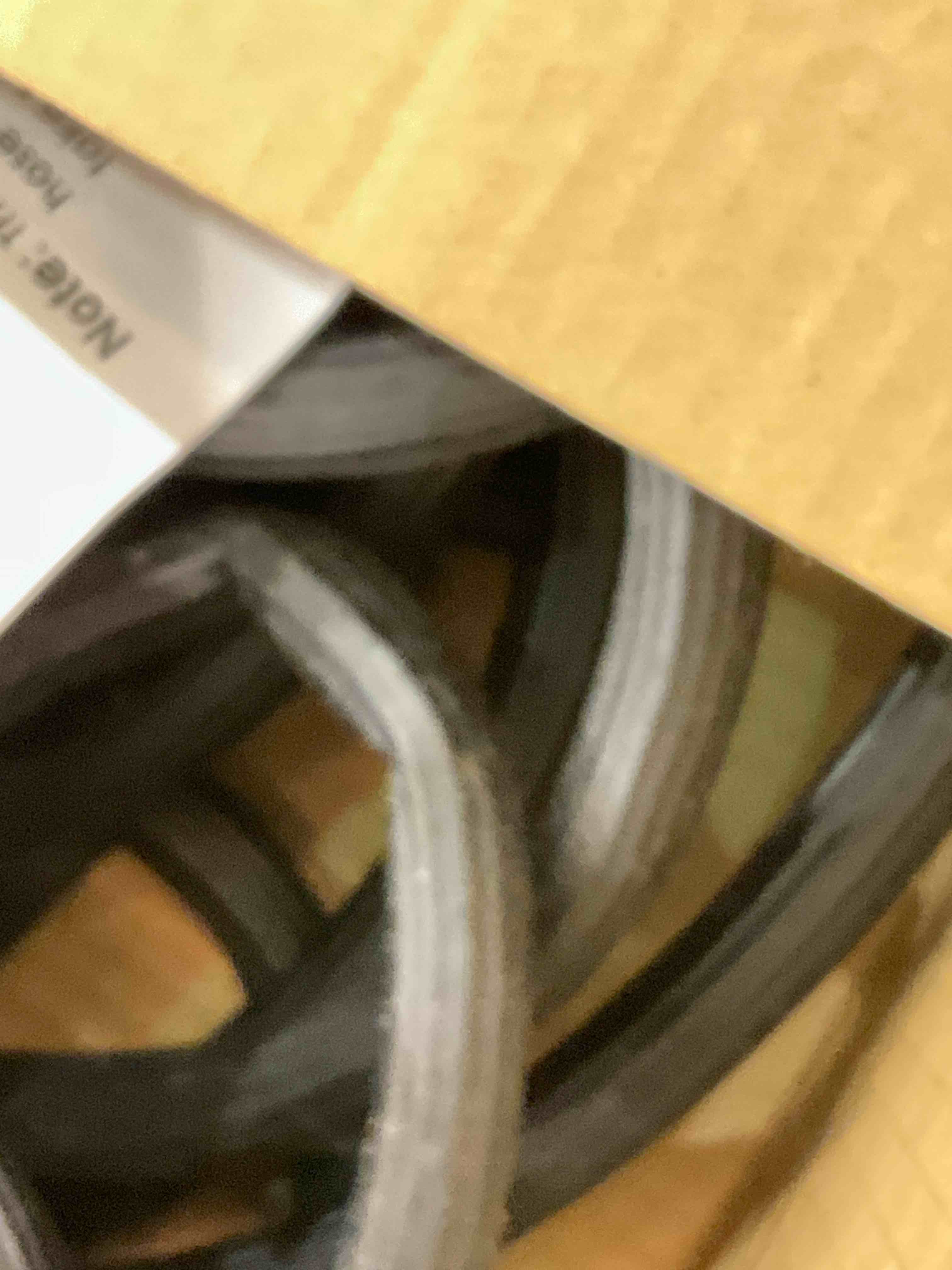 https://s3.amazonaws.com/lotting-images-prod/BargainHunt/EXS01557722_1714754643335.jpeg