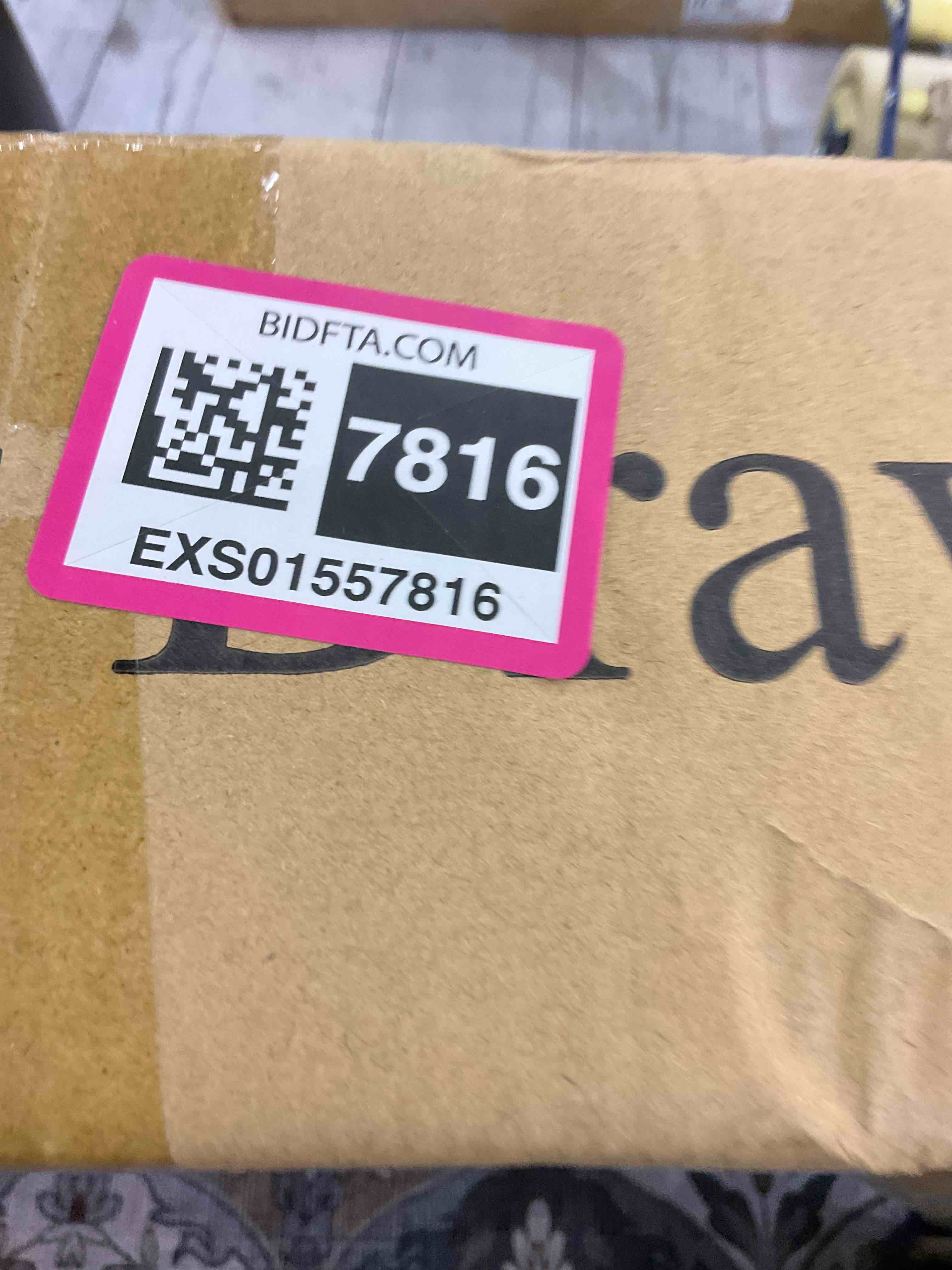 https://s3.amazonaws.com/lotting-images-prod/BargainHunt/EXS01557816_1714999652352.jpeg
