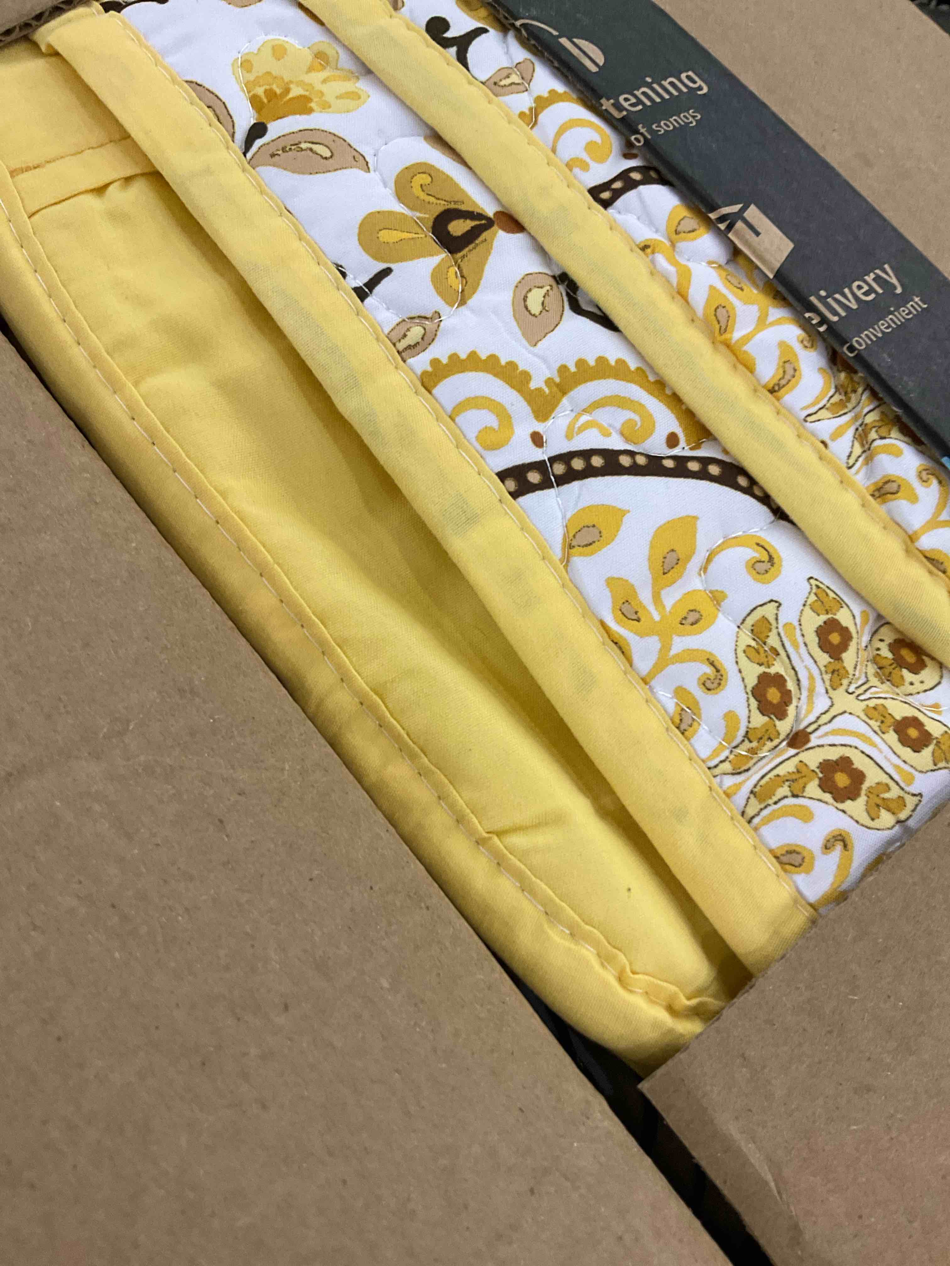 https://s3.amazonaws.com/lotting-images-prod/BargainHunt/EXS01557820_1715002629809.jpeg
