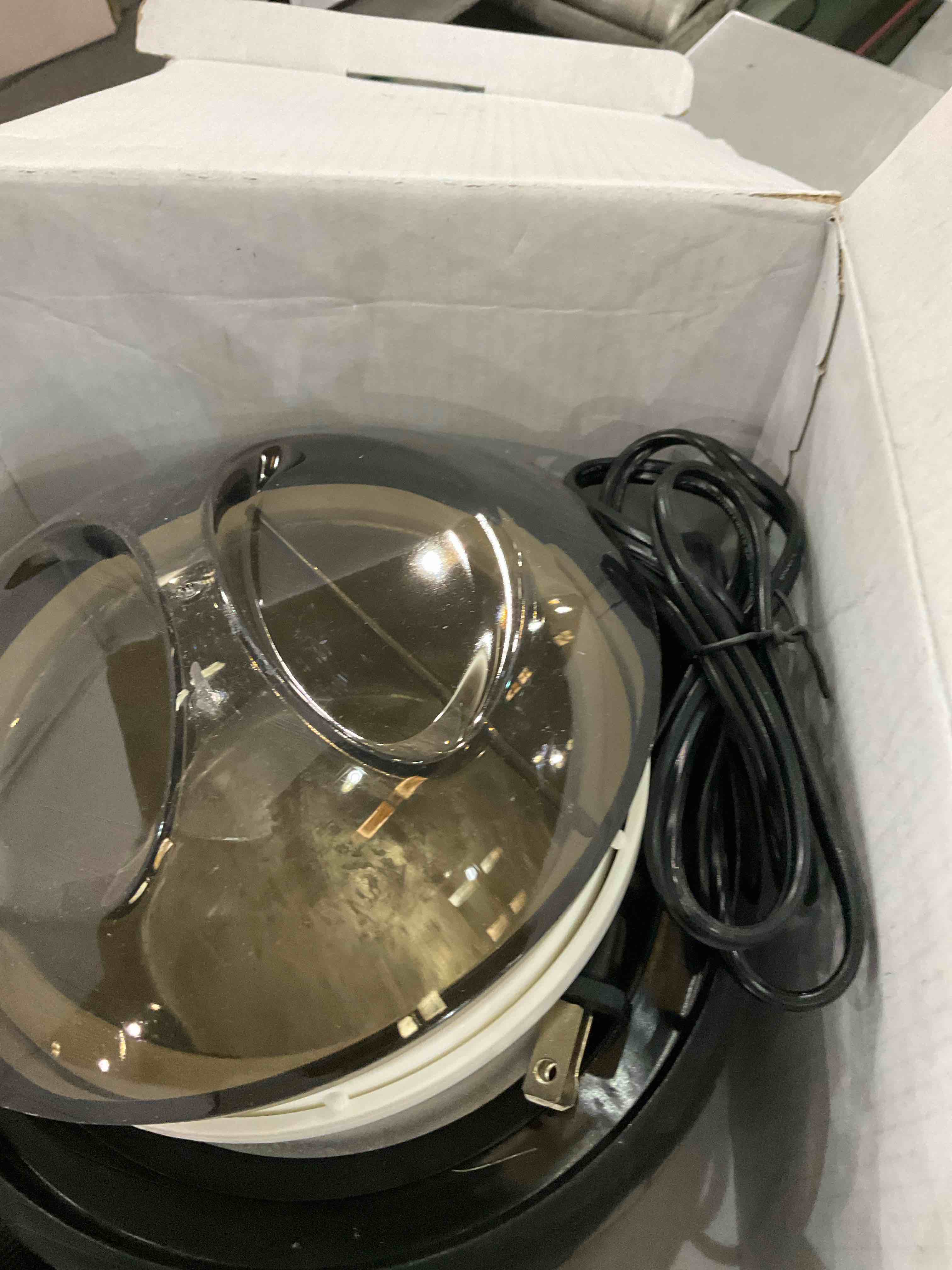 https://s3.amazonaws.com/lotting-images-prod/BargainHunt/EXS01558054_1715792764370.jpeg