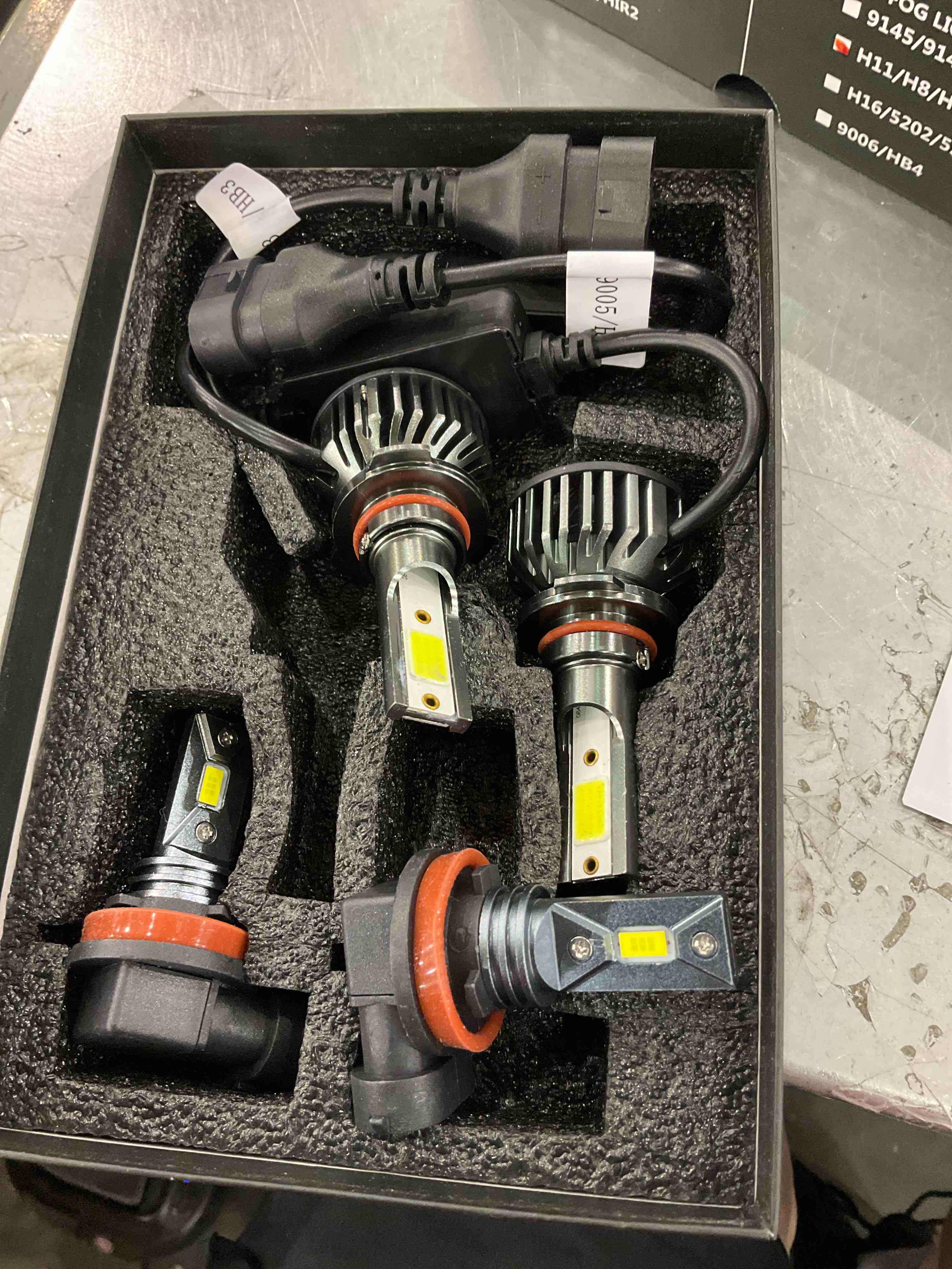 https://s3.amazonaws.com/lotting-images-prod/BargainHunt/EXS01558241_1715868039686.jpeg