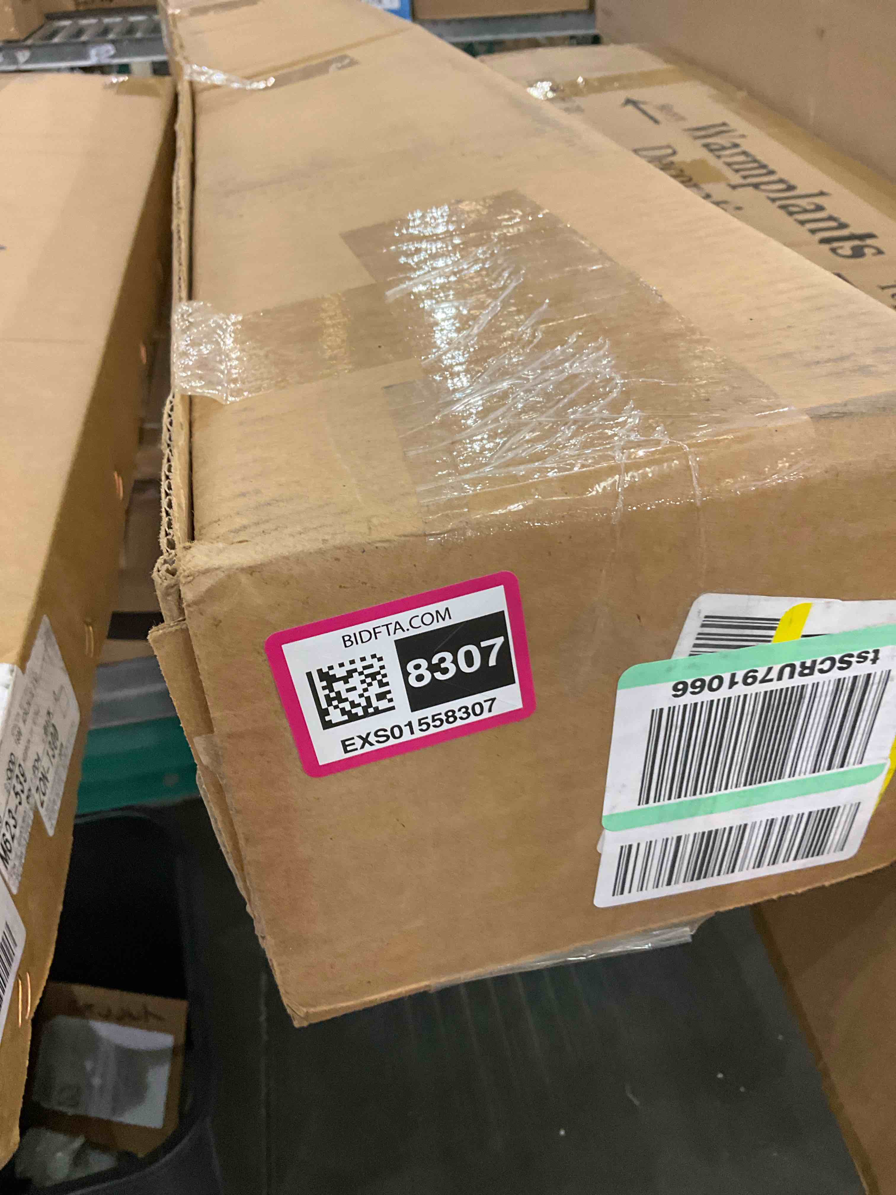 https://s3.amazonaws.com/lotting-images-prod/BargainHunt/EXS01558307_1715873778158.jpeg