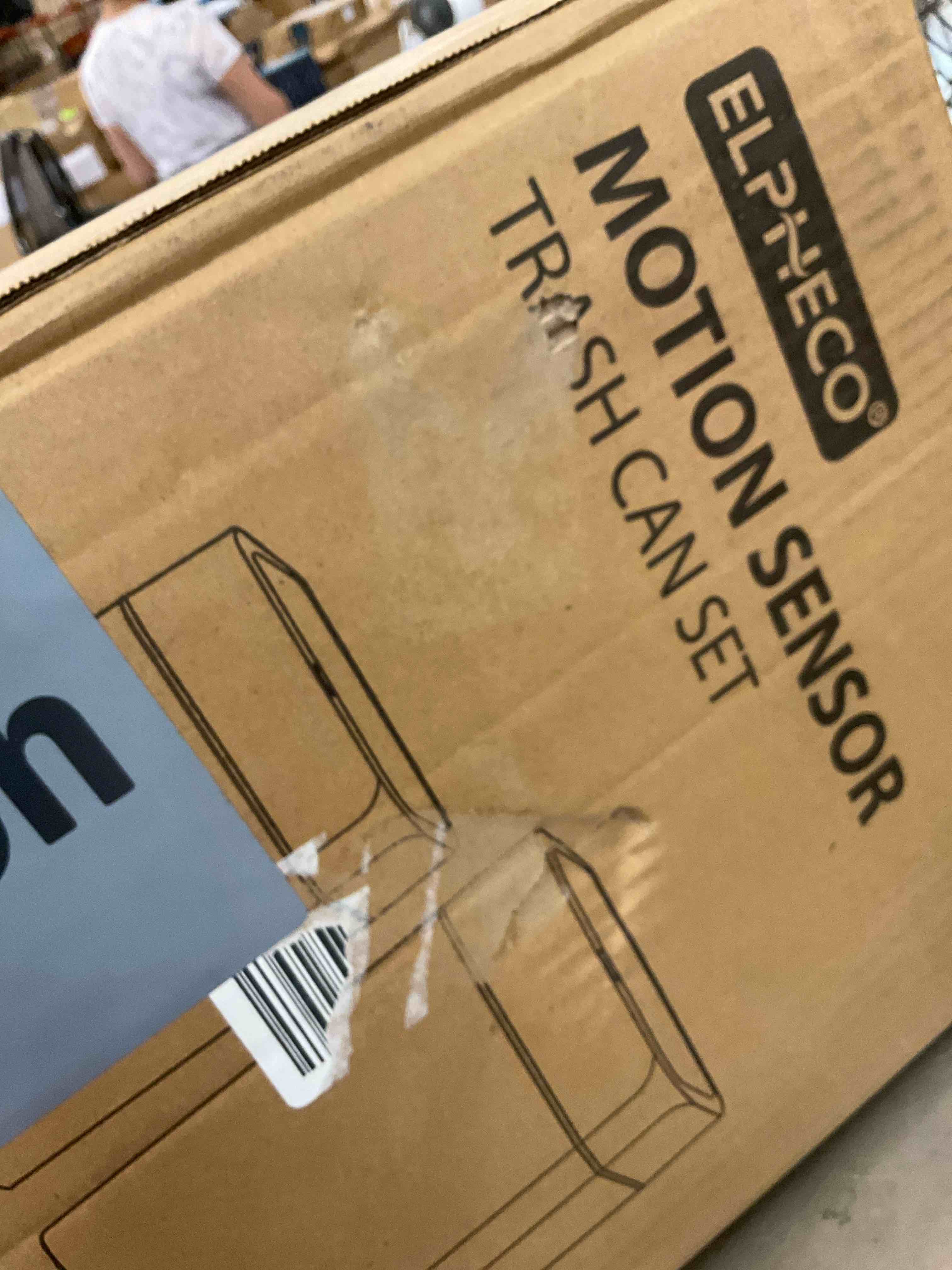 https://s3.amazonaws.com/lotting-images-prod/BargainHunt/EXS01558326_1715878431097.jpeg