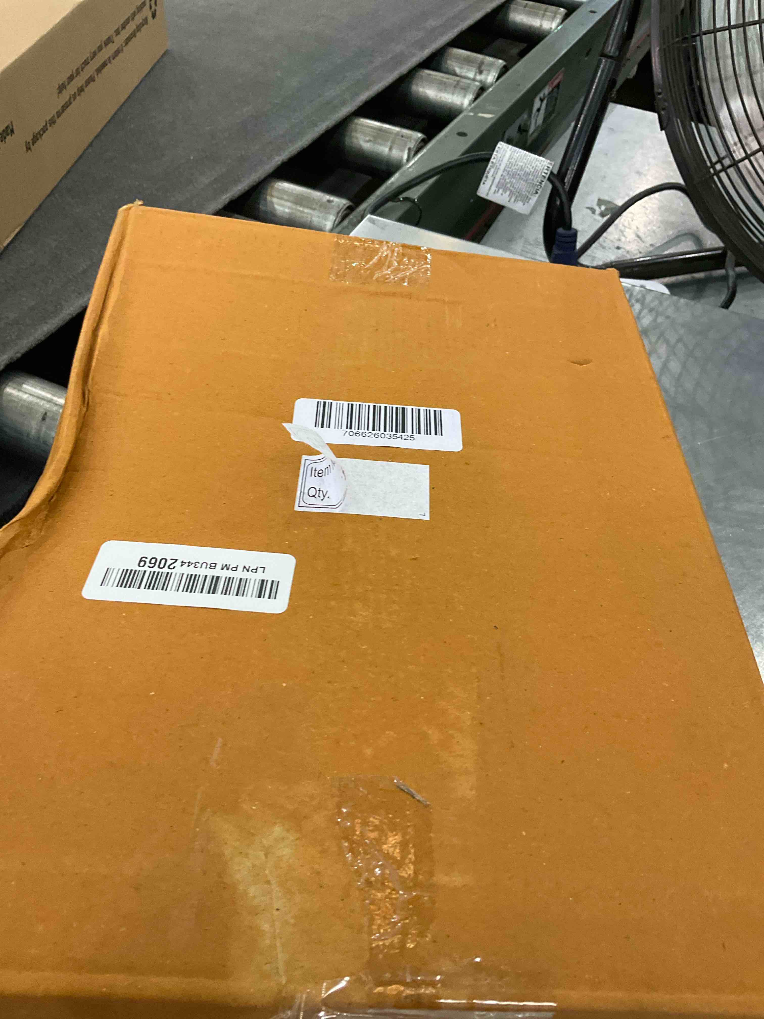 https://s3.amazonaws.com/lotting-images-prod/BargainHunt/EXS01558352_1715880249691.jpeg