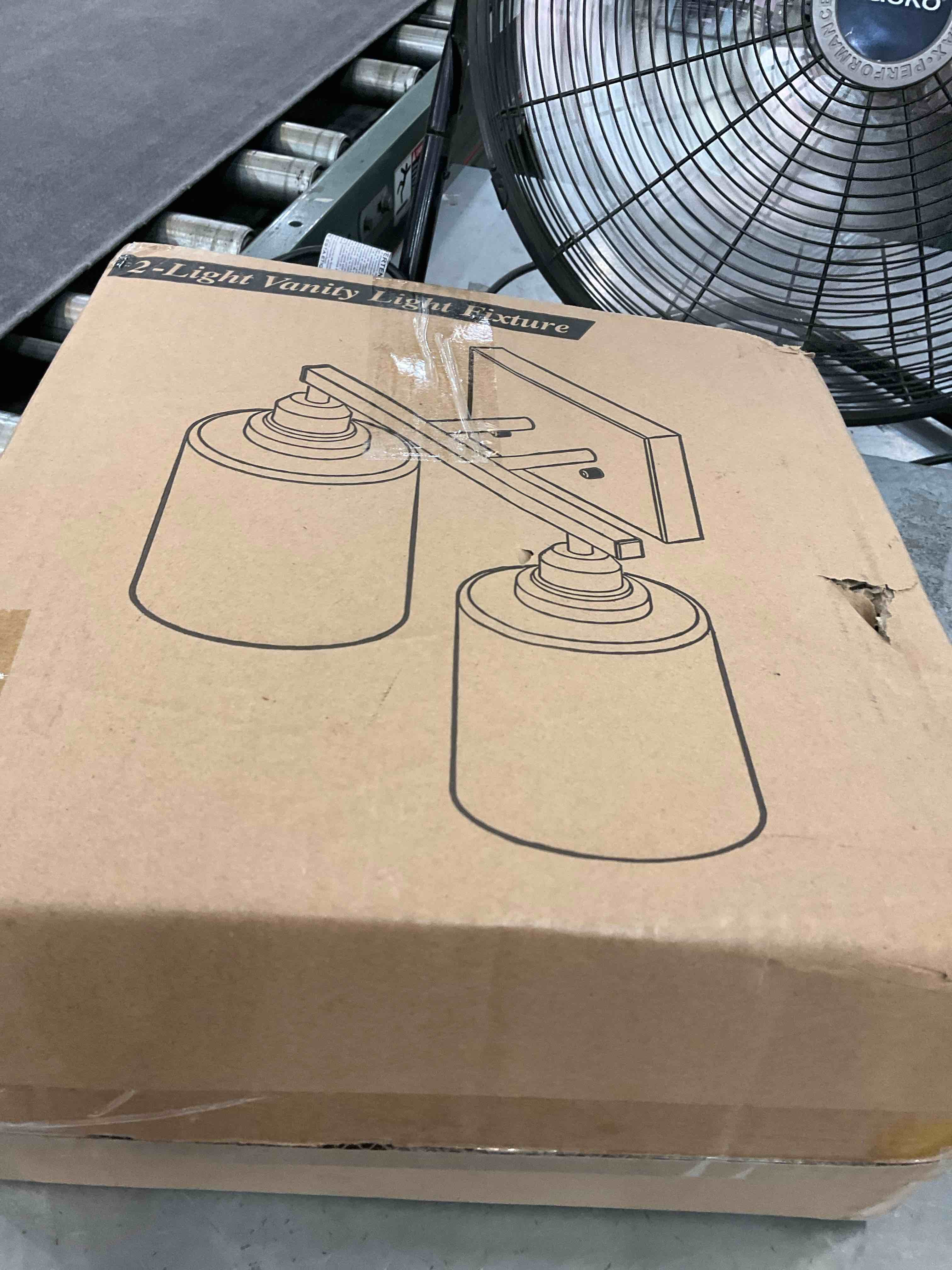 https://s3.amazonaws.com/lotting-images-prod/BargainHunt/EXS01558353_1715880343932.jpeg