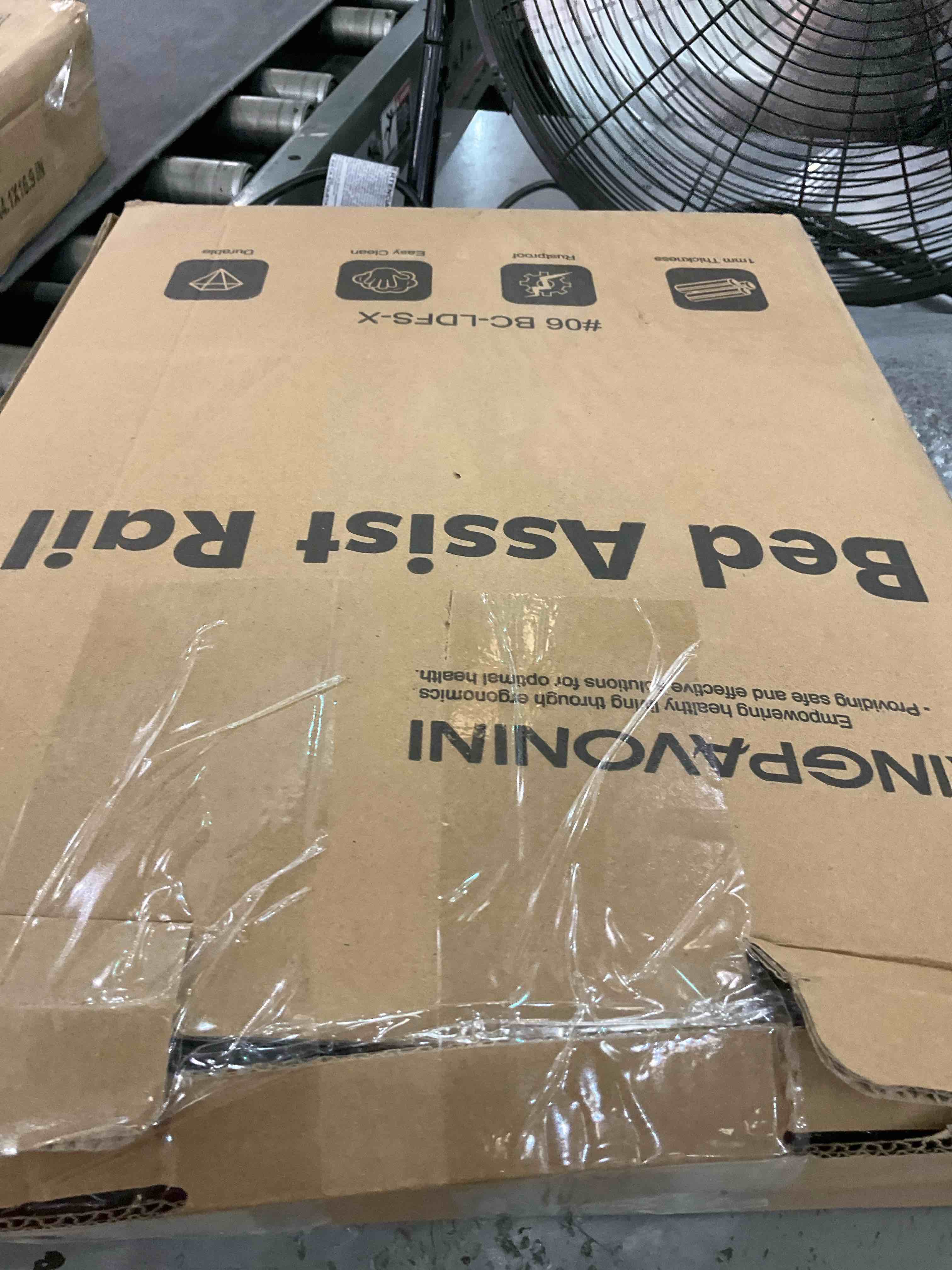 https://s3.amazonaws.com/lotting-images-prod/BargainHunt/EXS01558360_1715880832873.jpeg