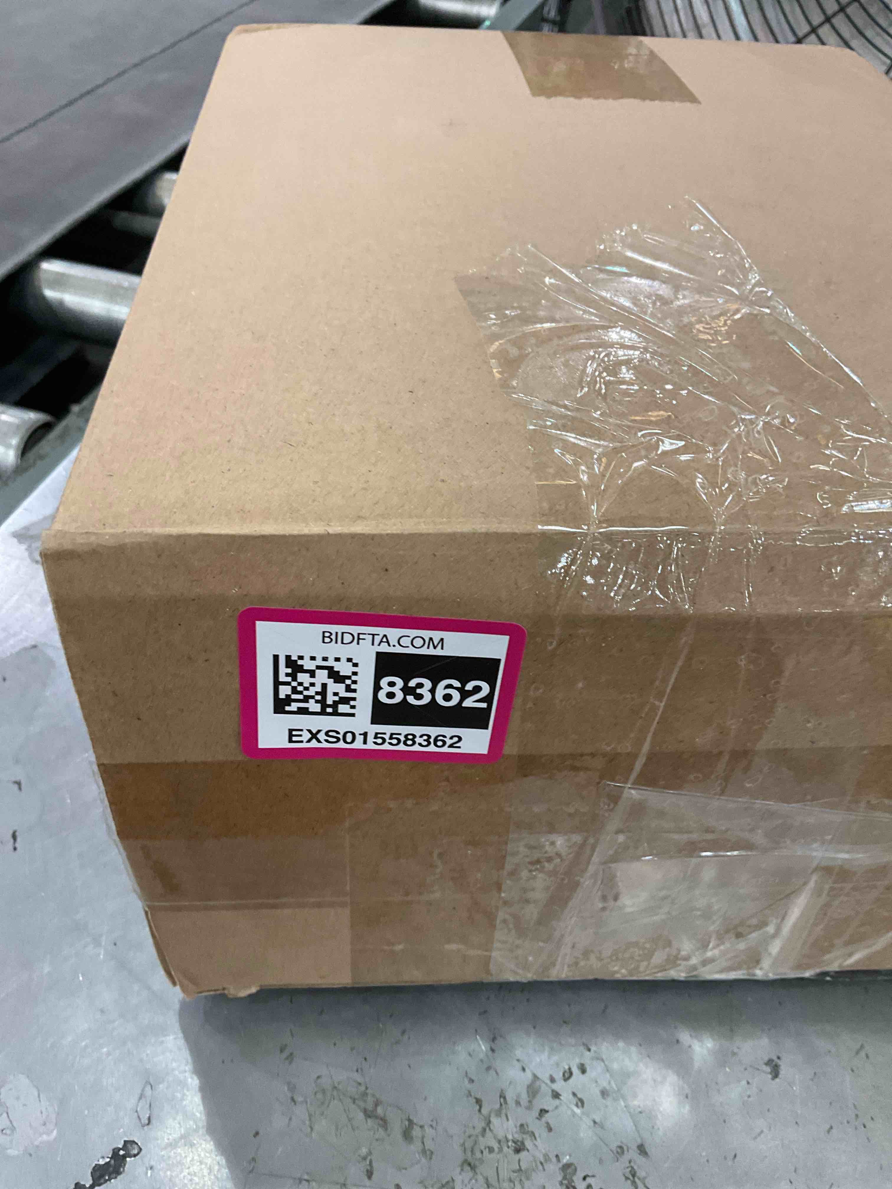 https://s3.amazonaws.com/lotting-images-prod/BargainHunt/EXS01558362_1715880969752.jpeg