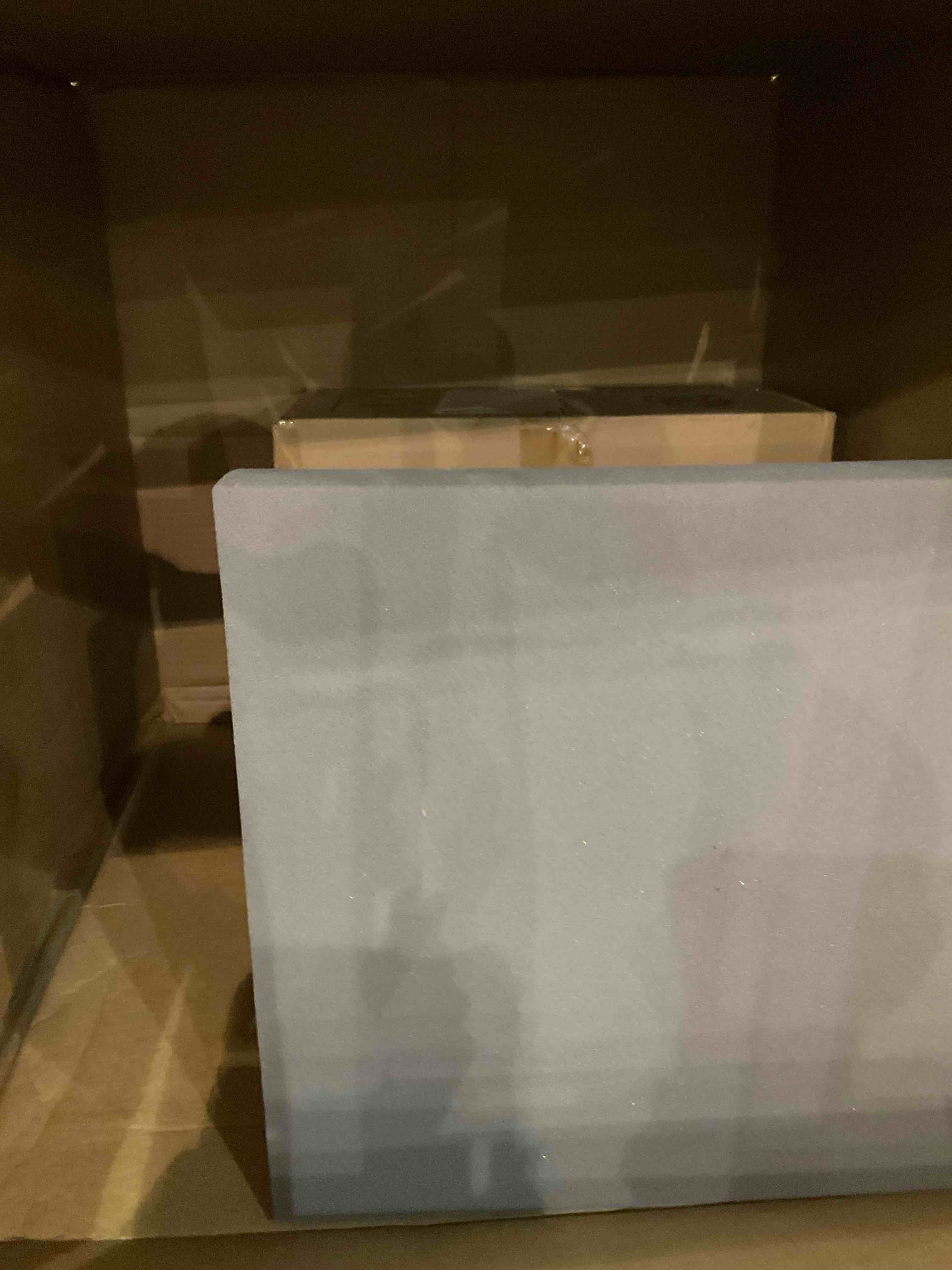 https://s3.amazonaws.com/lotting-images-prod/BargainHunt/EXS01558459_1715949857495.jpeg