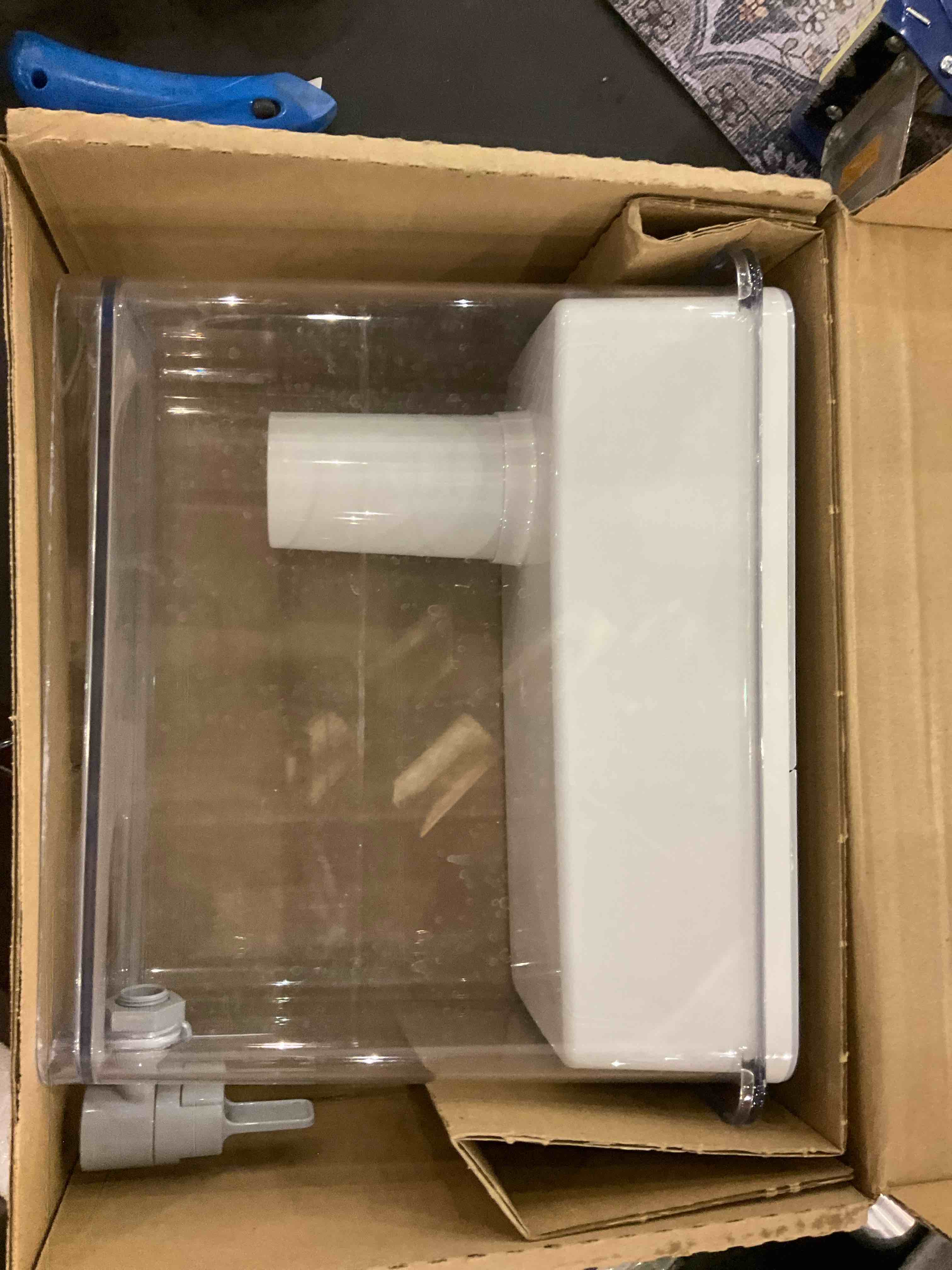 https://s3.amazonaws.com/lotting-images-prod/BargainHunt/EXS01558501_1714389639240.jpeg