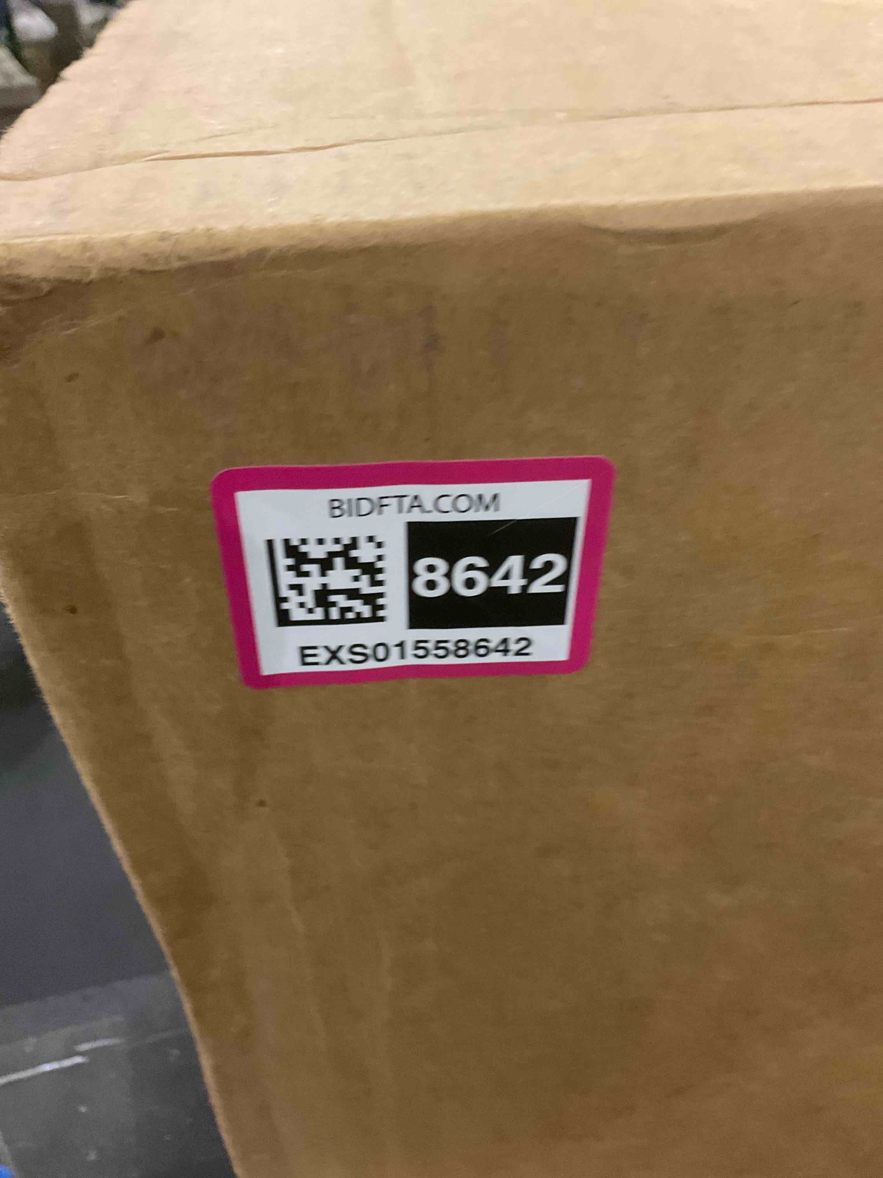 https://s3.amazonaws.com/lotting-images-prod/BargainHunt/EXS01558642_1714572201618.jpeg
