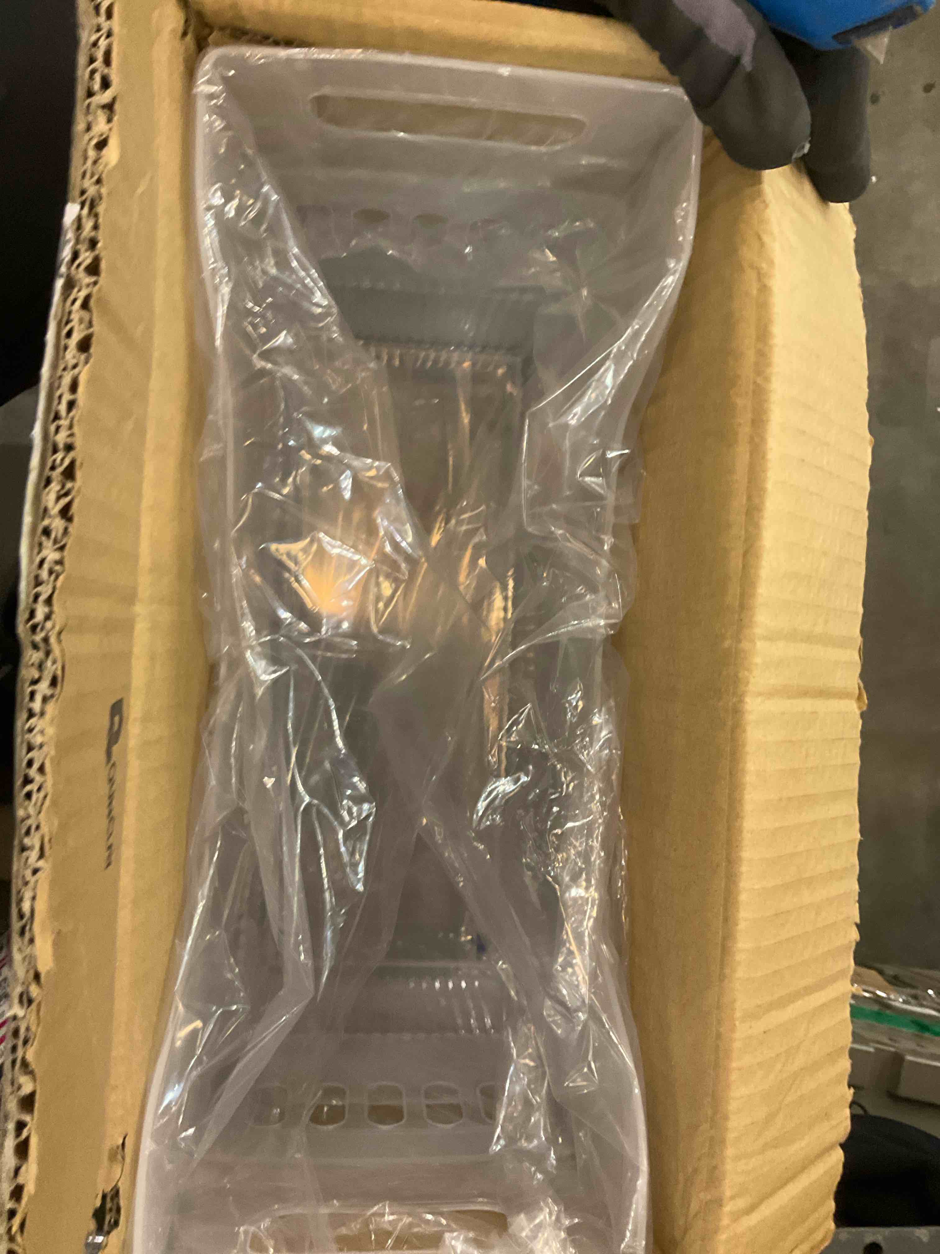 https://s3.amazonaws.com/lotting-images-prod/BargainHunt/EXS01558681_1714578418934.jpeg