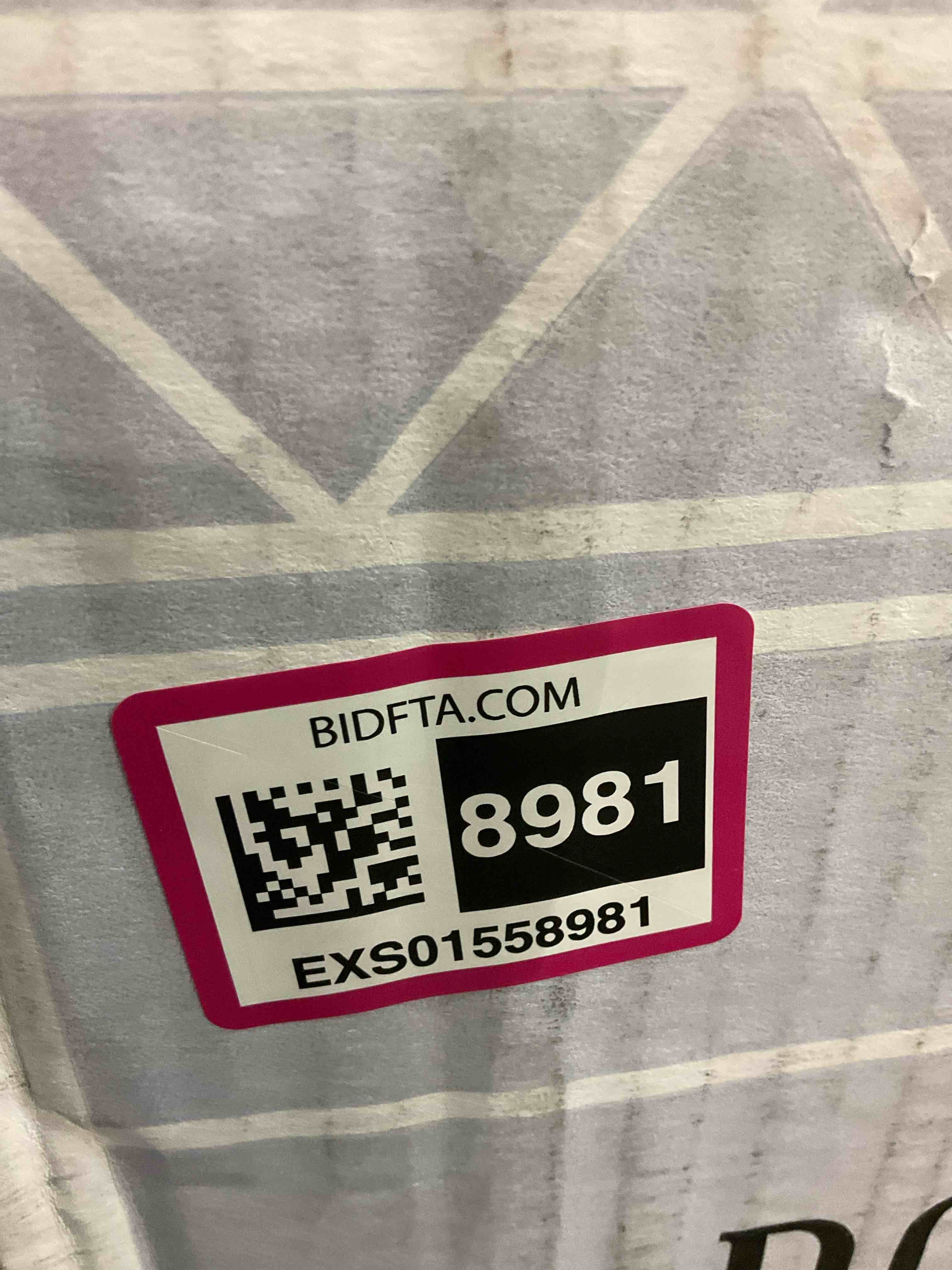 https://s3.amazonaws.com/lotting-images-prod/BargainHunt/EXS01558981_1715186419669.jpeg
