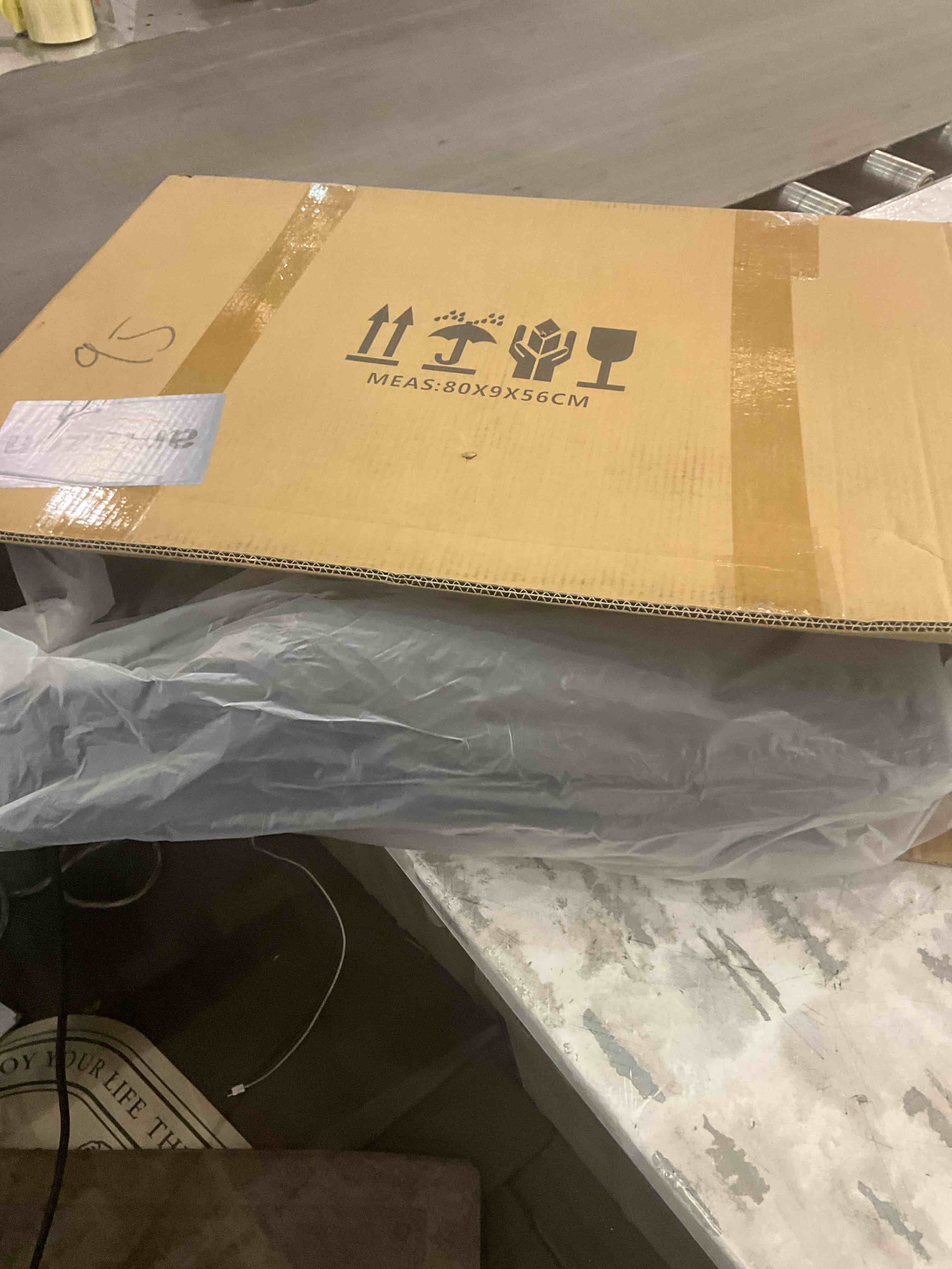 https://s3.amazonaws.com/lotting-images-prod/BargainHunt/EXS01559080_1715091254450.jpeg