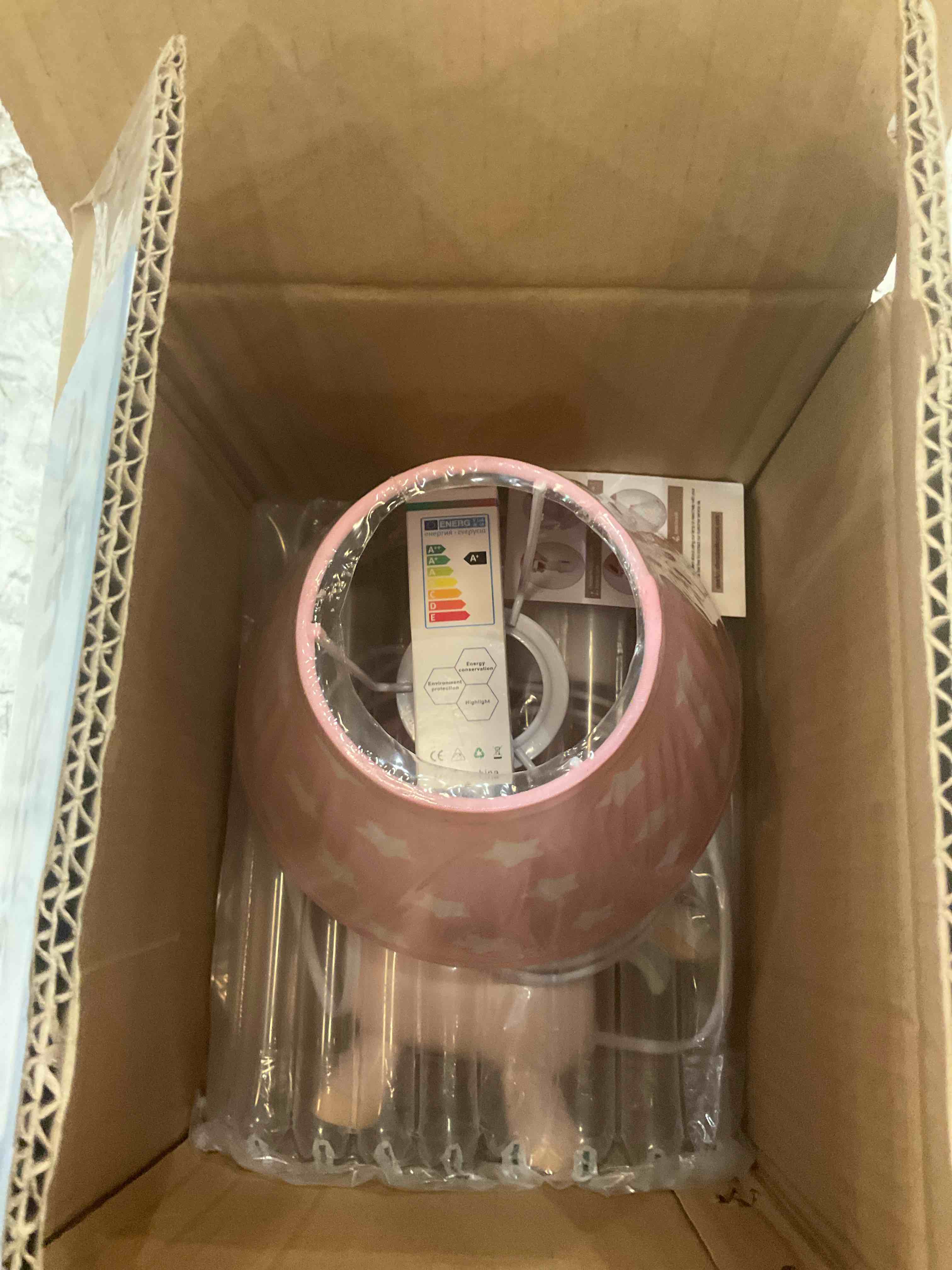 https://s3.amazonaws.com/lotting-images-prod/BargainHunt/EXS01559129_1715101325206.jpeg