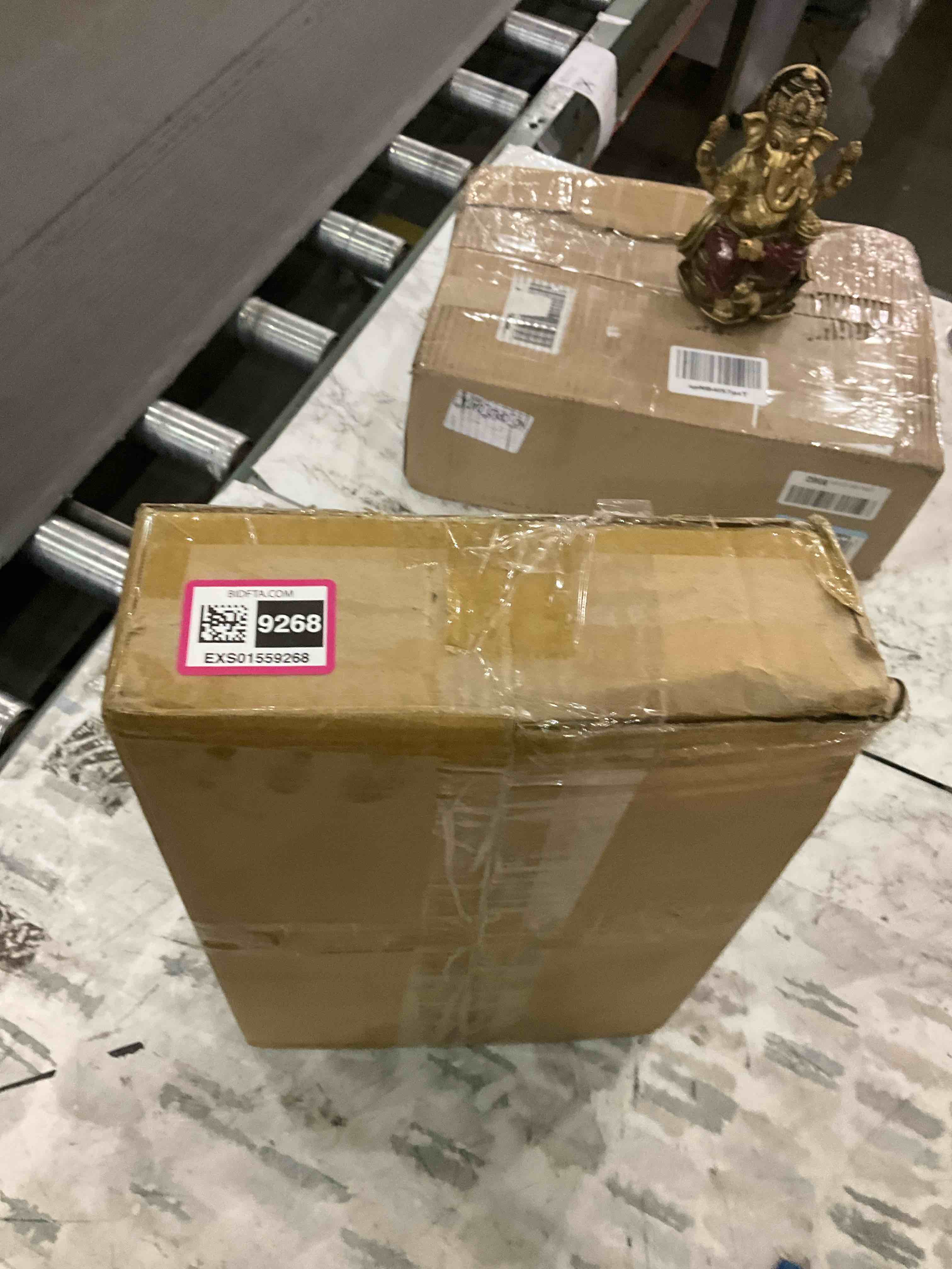 https://s3.amazonaws.com/lotting-images-prod/BargainHunt/EXS01559268_1715339713569.jpeg