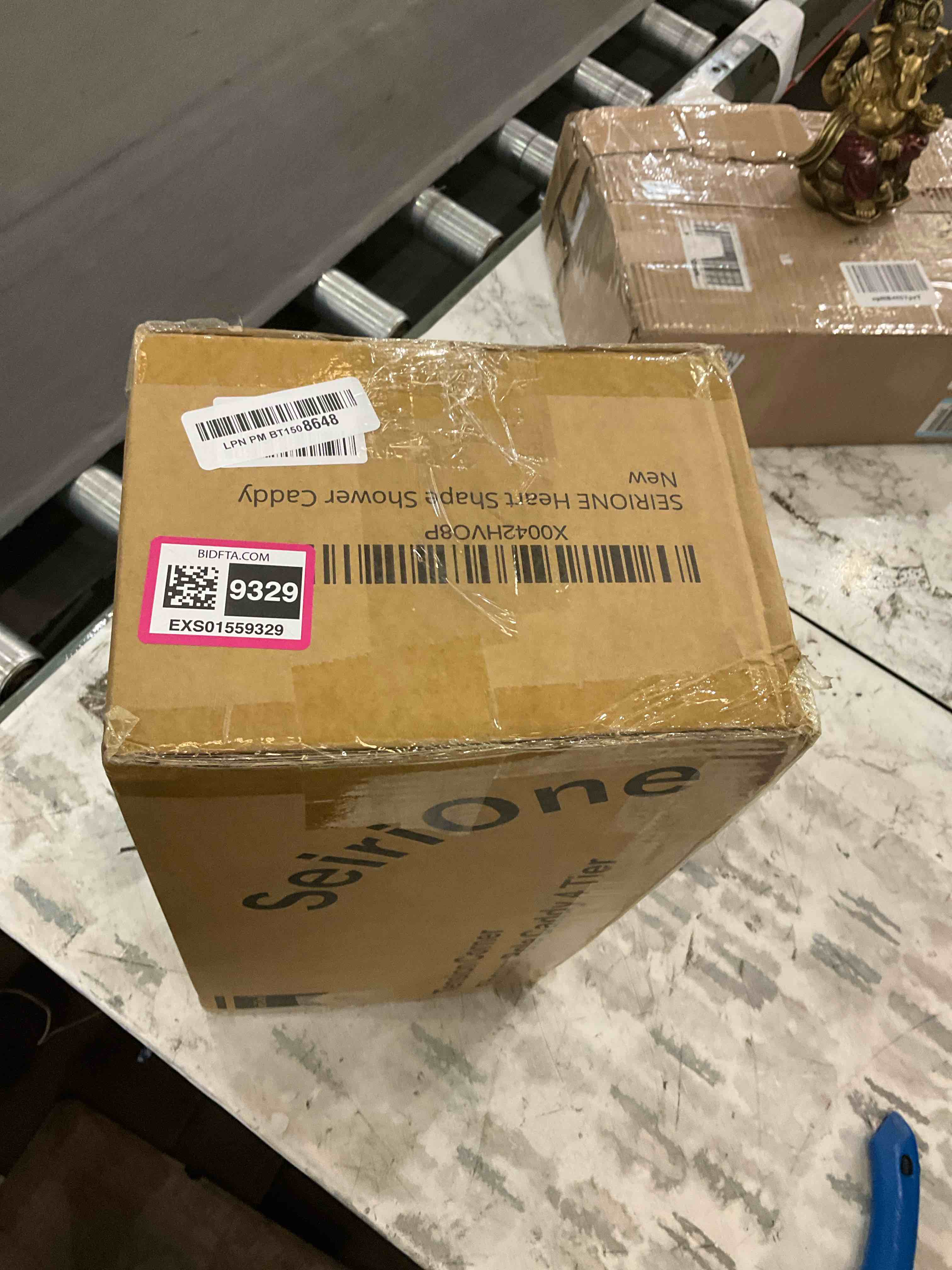 https://s3.amazonaws.com/lotting-images-prod/BargainHunt/EXS01559329_1715350207990.jpeg