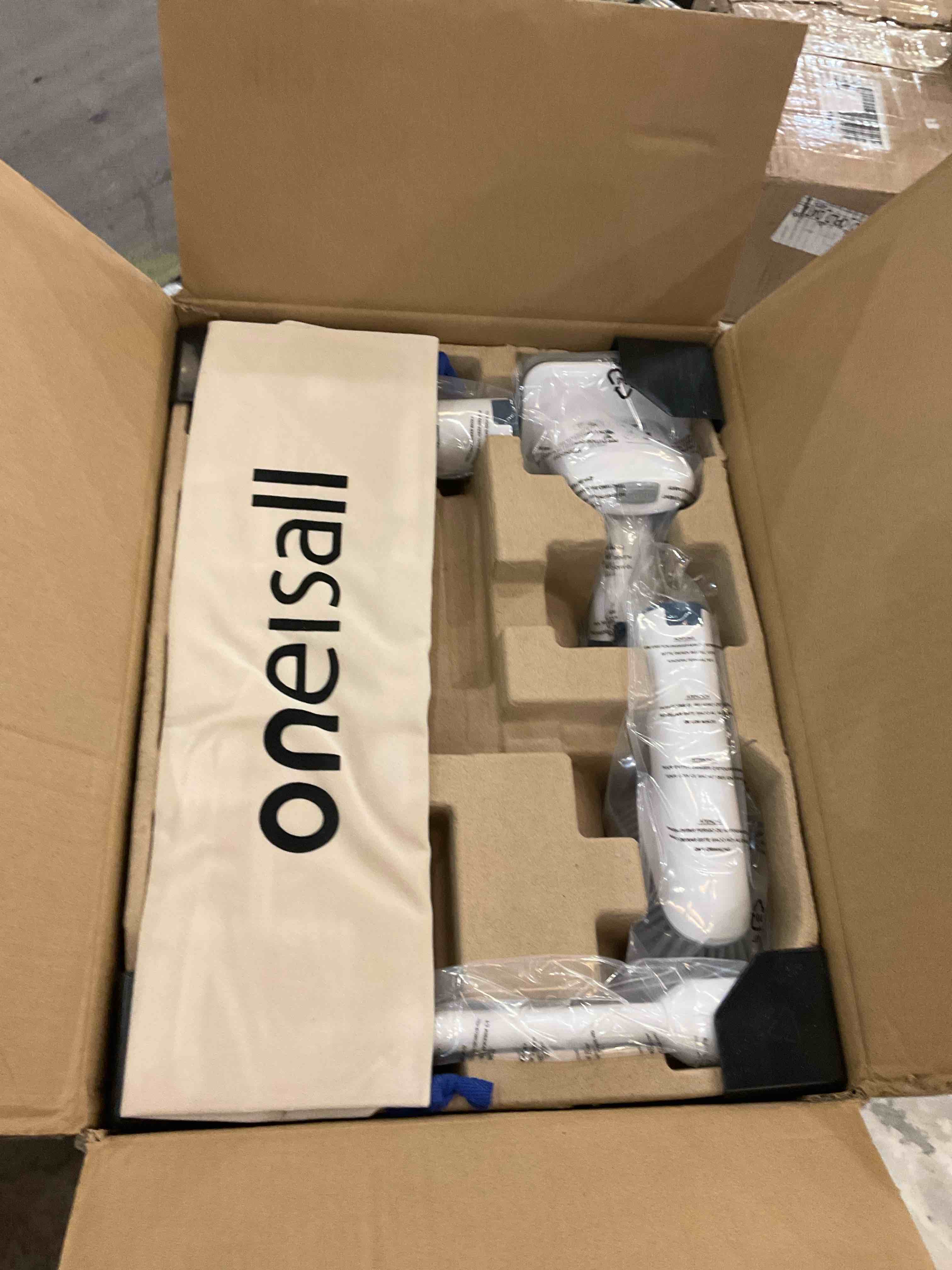 https://s3.amazonaws.com/lotting-images-prod/BargainHunt/EXS01559341_1715351262192.jpeg