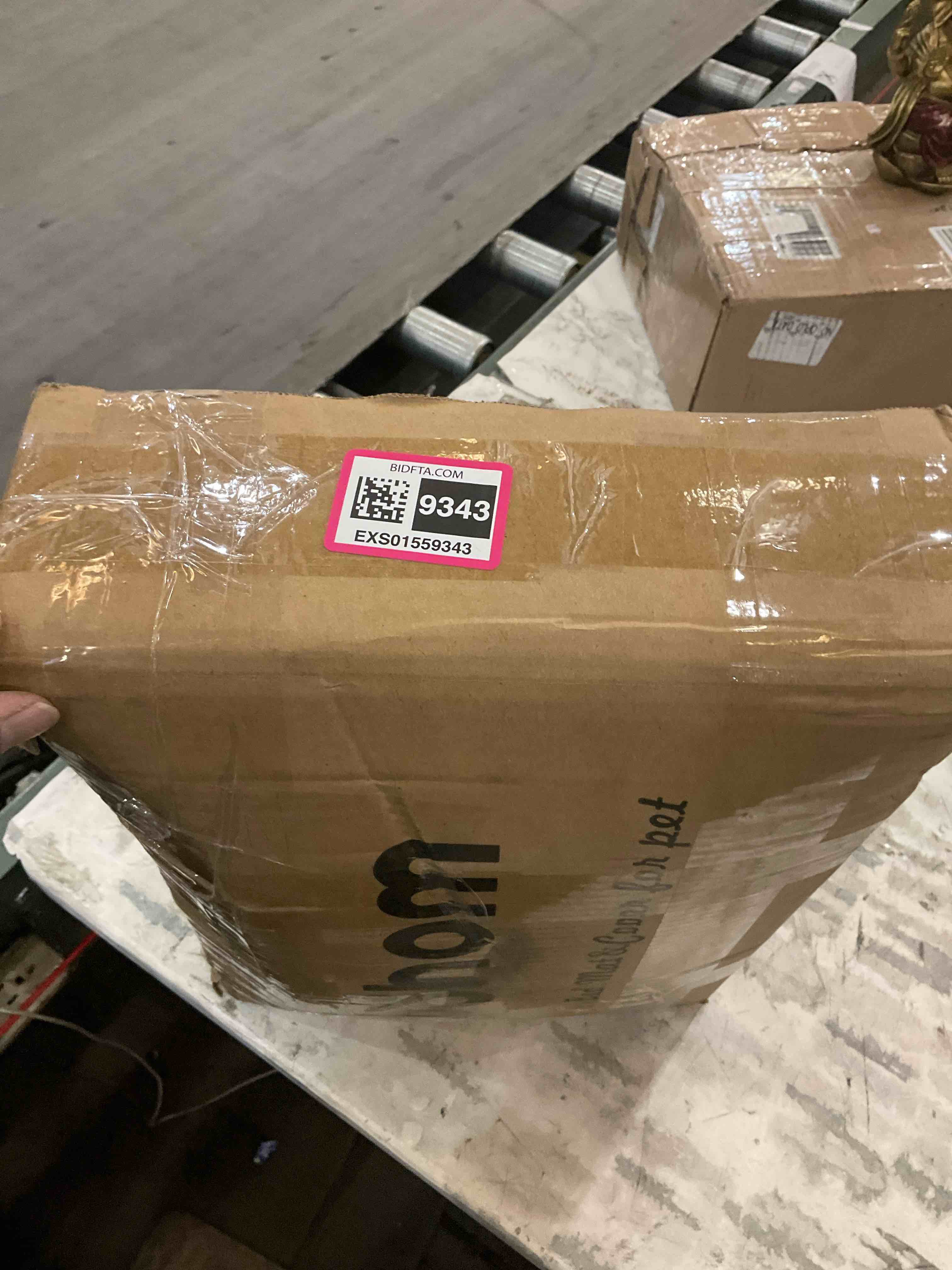 https://s3.amazonaws.com/lotting-images-prod/BargainHunt/EXS01559343_1715351415576.jpeg