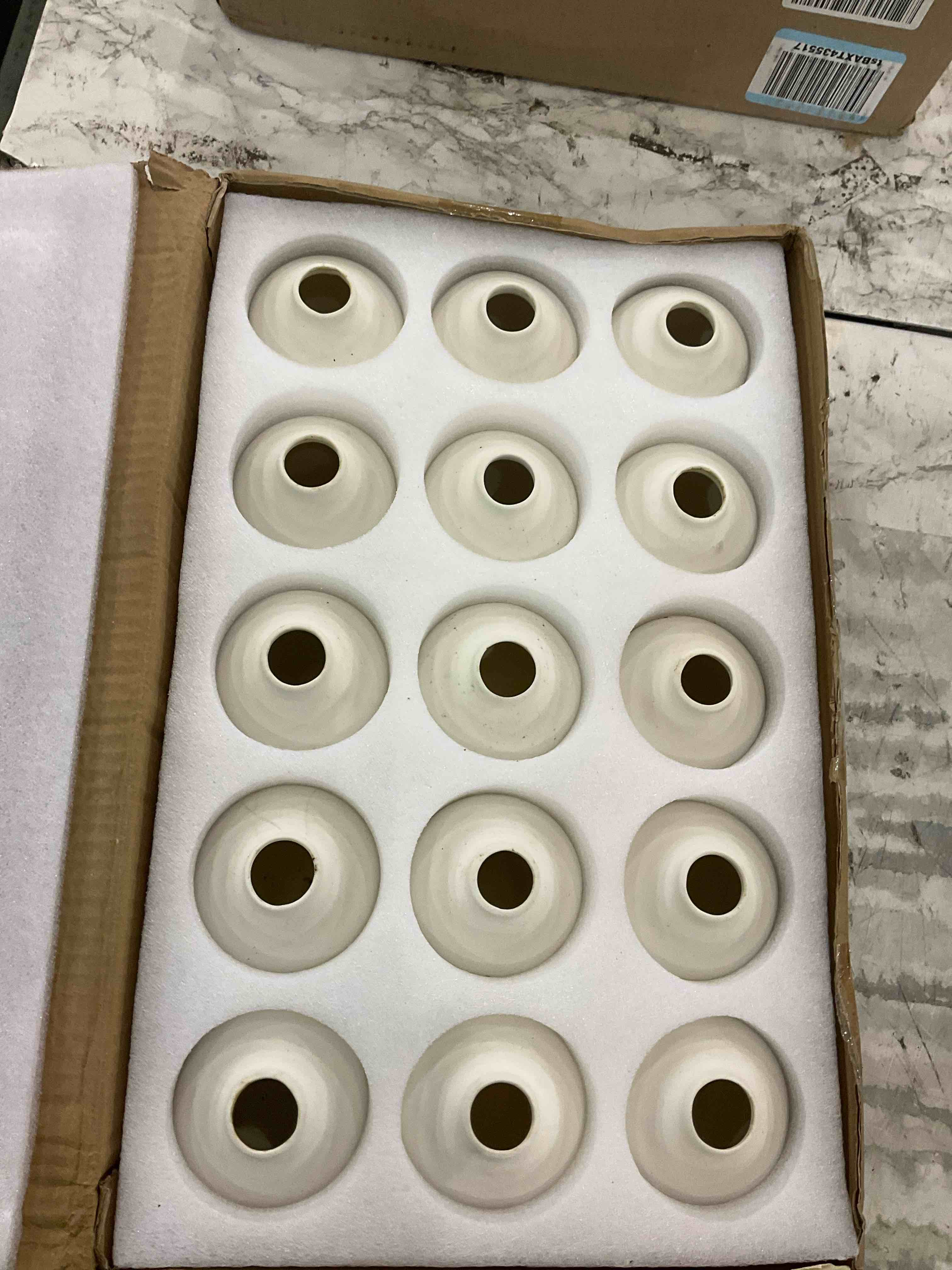 https://s3.amazonaws.com/lotting-images-prod/BargainHunt/EXS01559362_1715354840392.jpeg