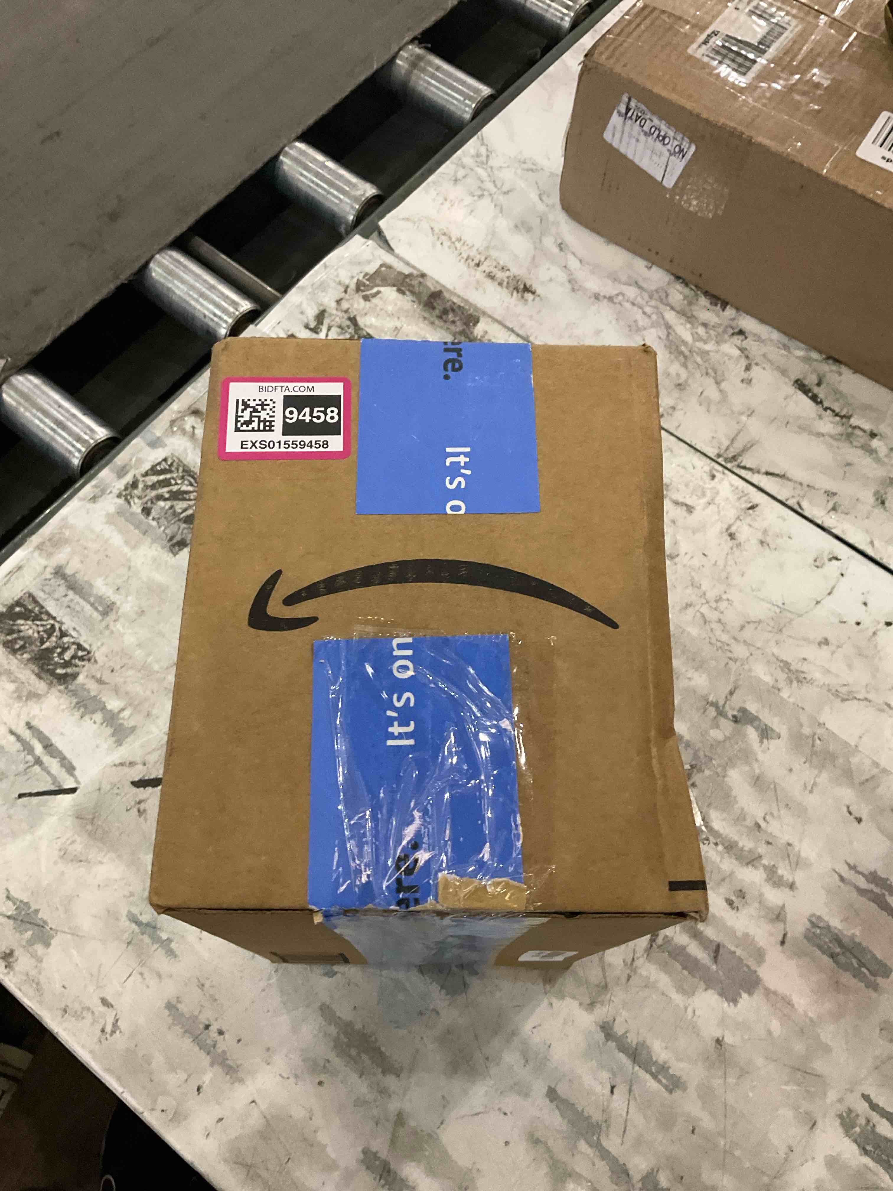 https://s3.amazonaws.com/lotting-images-prod/BargainHunt/EXS01559458_1715610638754.jpeg