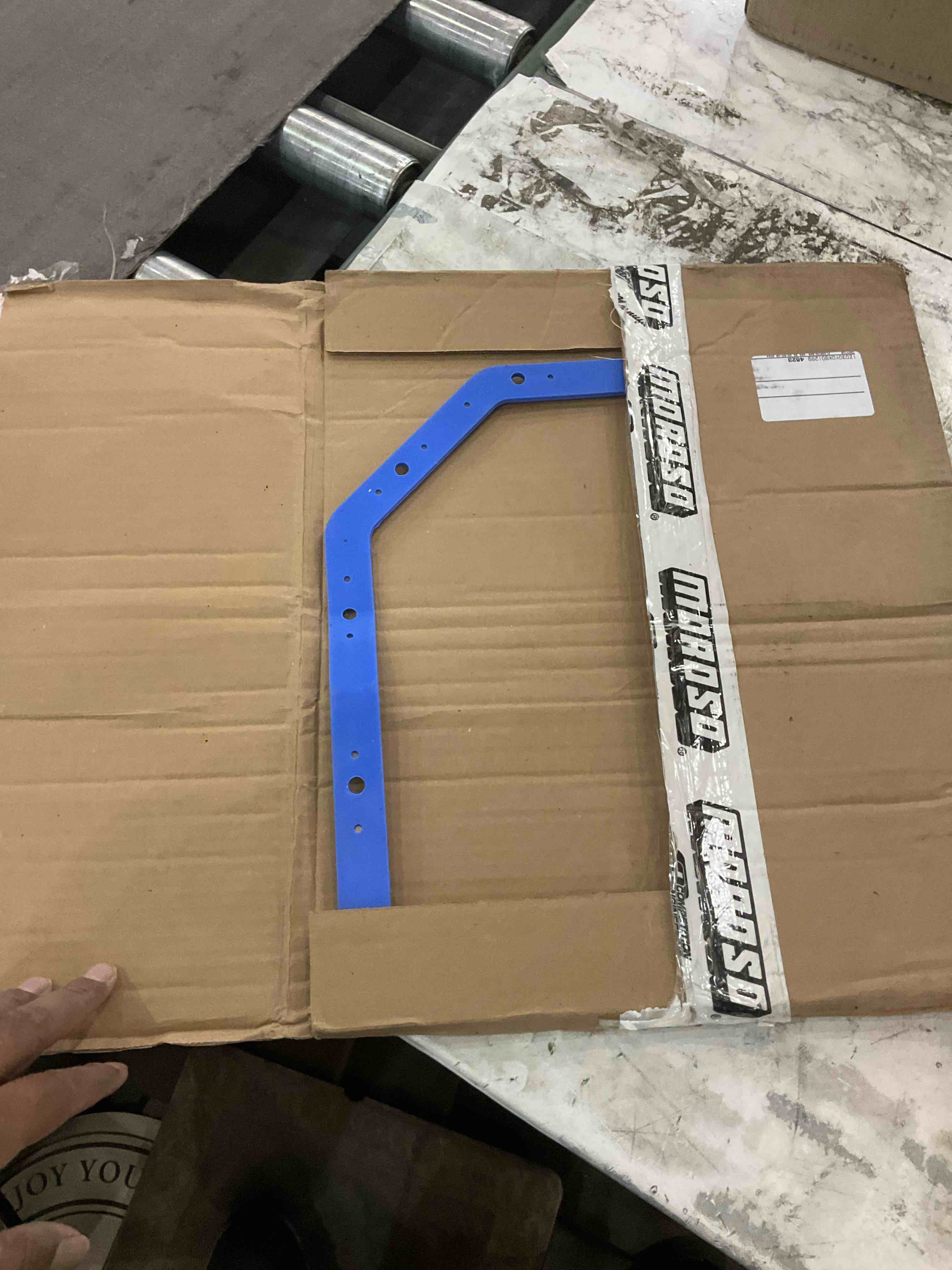 https://s3.amazonaws.com/lotting-images-prod/BargainHunt/EXS01559459_1715610676127.jpeg