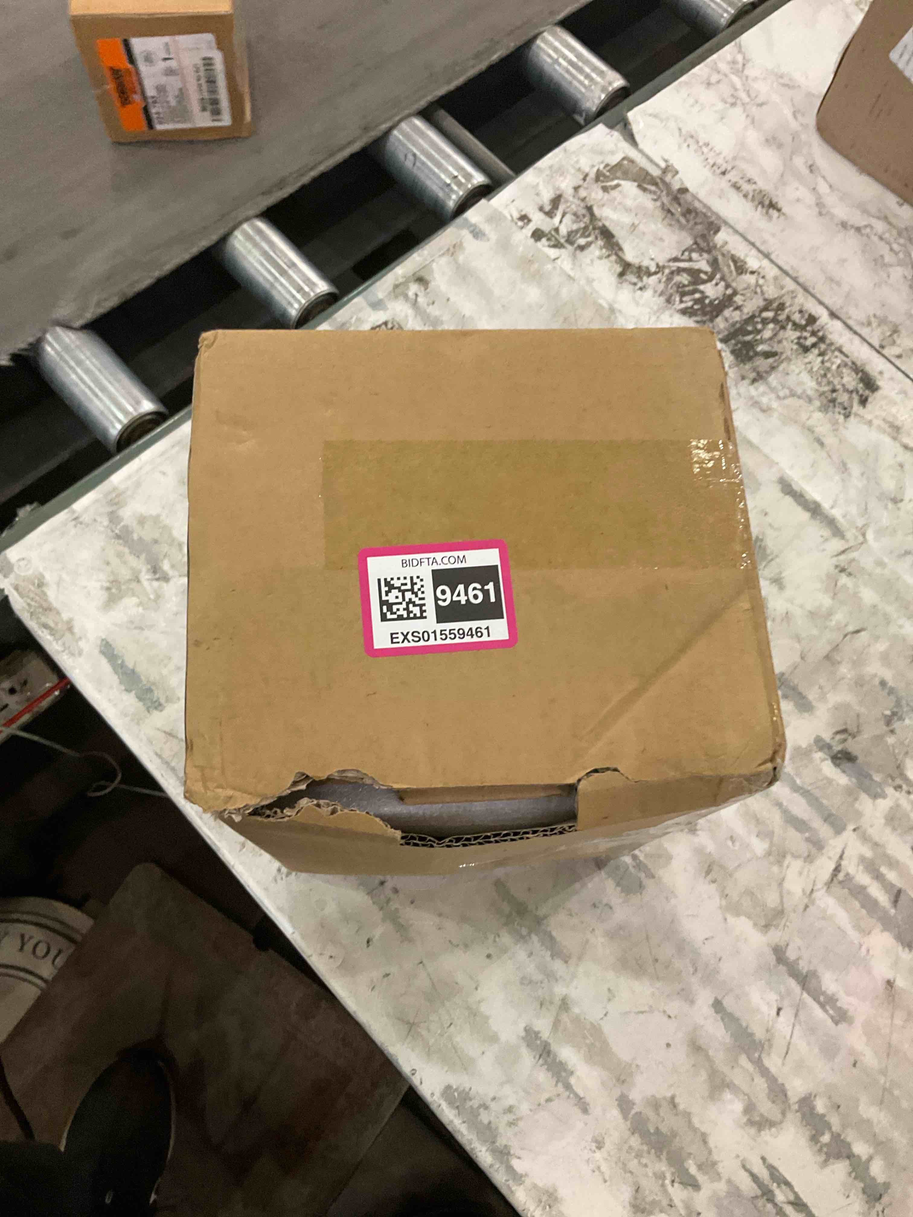https://s3.amazonaws.com/lotting-images-prod/BargainHunt/EXS01559461_1715610816501.jpeg