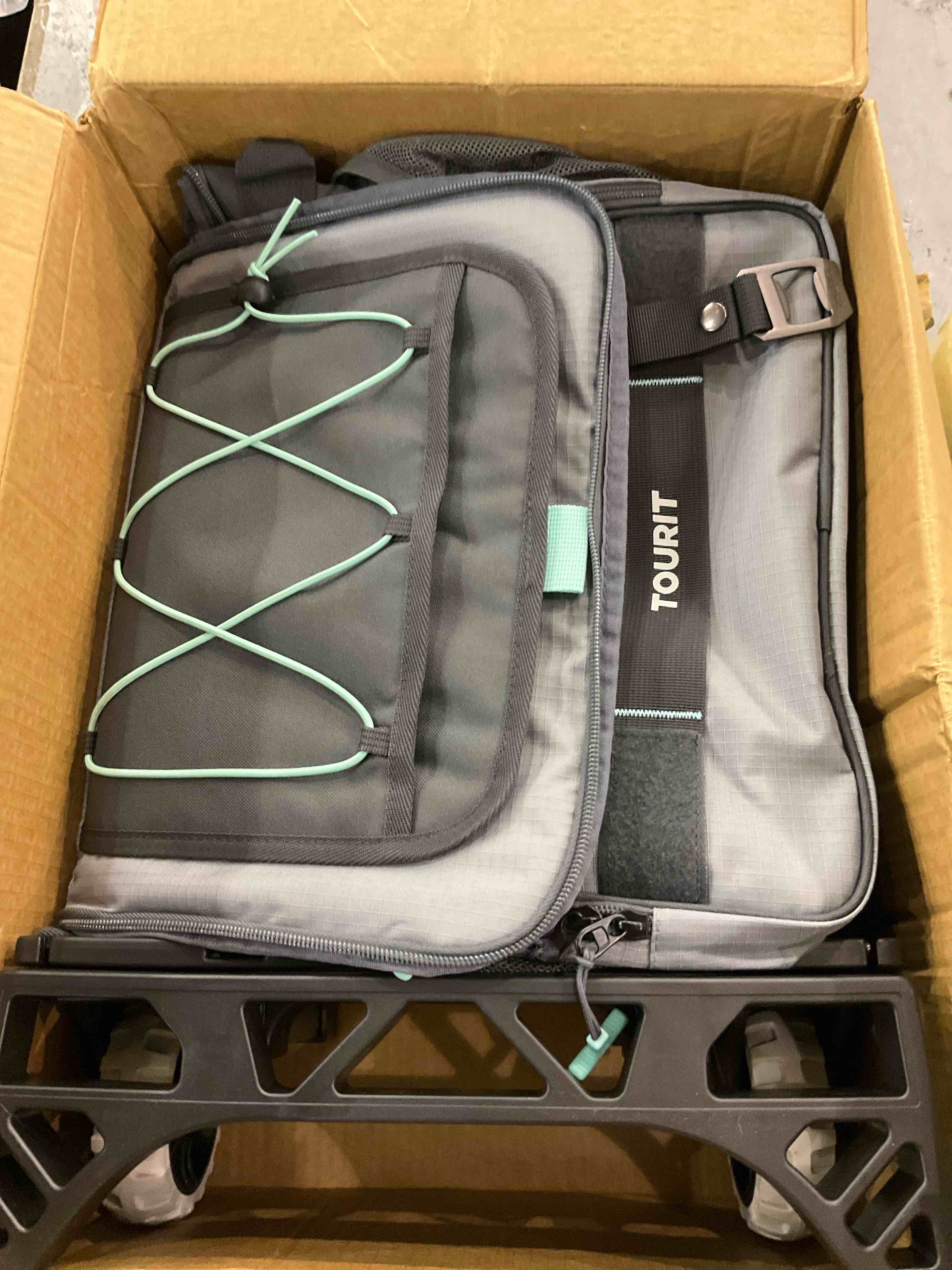 https://s3.amazonaws.com/lotting-images-prod/BargainHunt/EXS01559518_1715341437726.jpeg