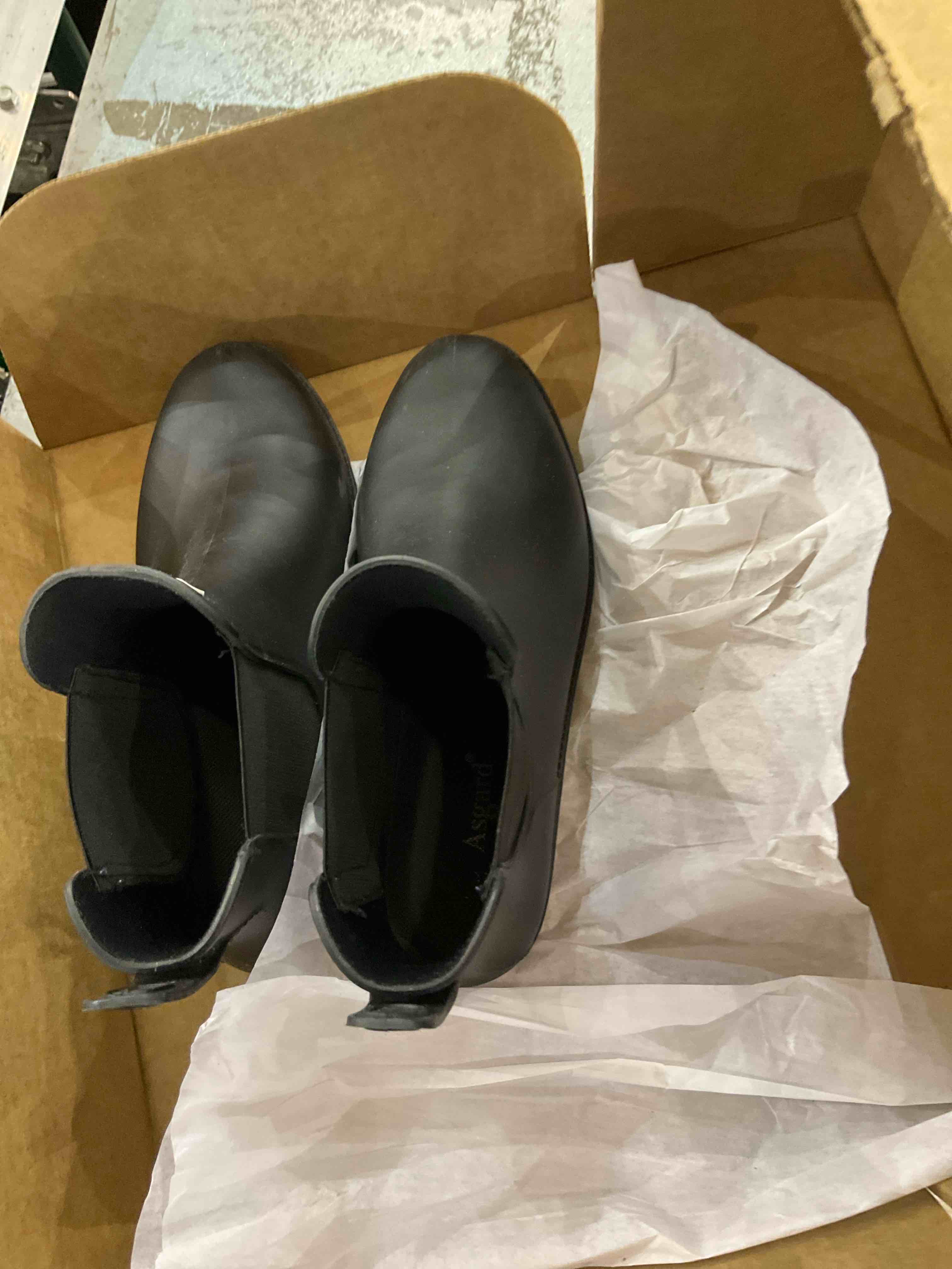 https://s3.amazonaws.com/lotting-images-prod/BargainHunt/EXS01559612_1715354149711.jpeg