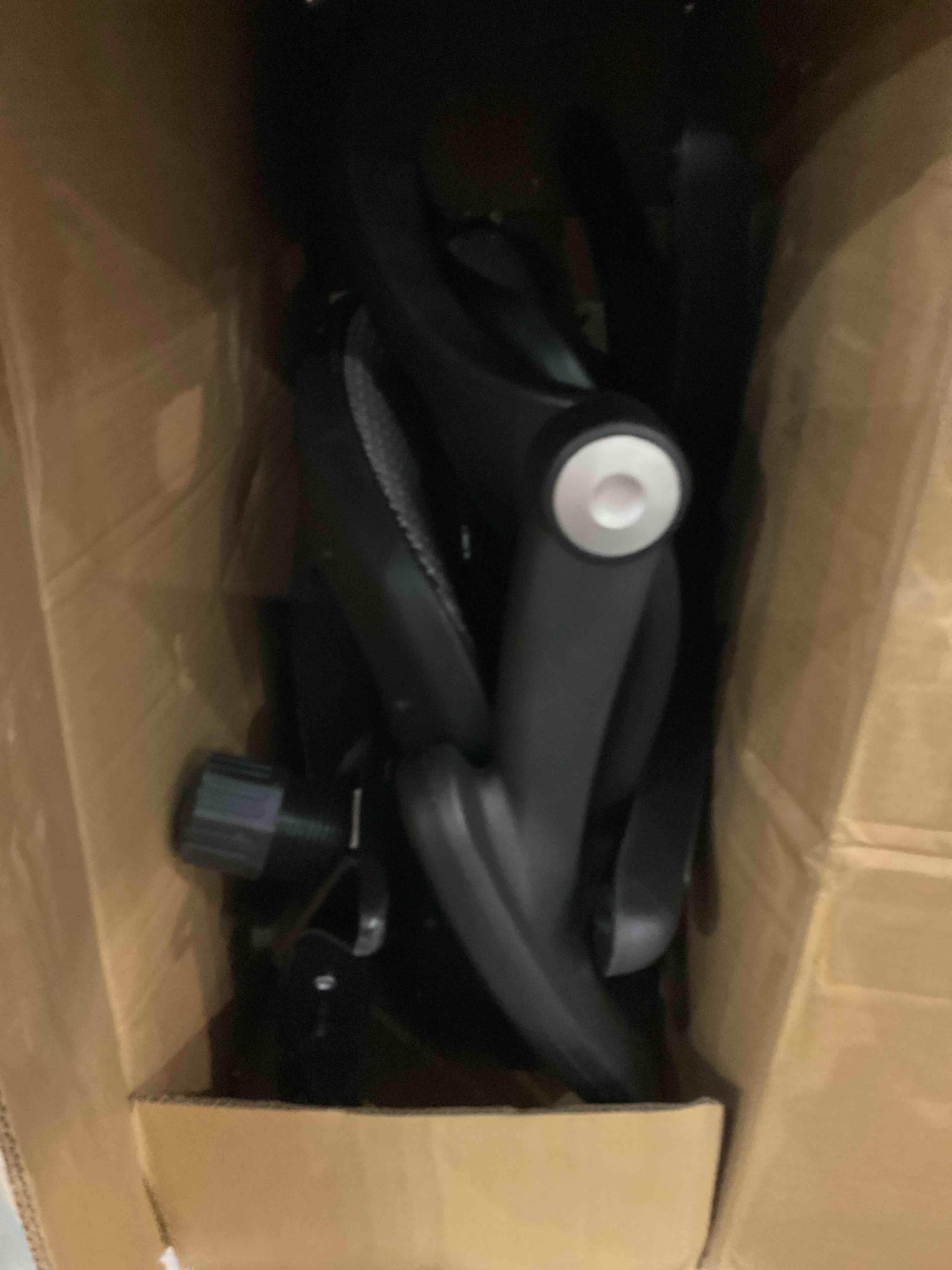 https://s3.amazonaws.com/lotting-images-prod/BargainHunt/EXS01559708_1715601309281.jpeg