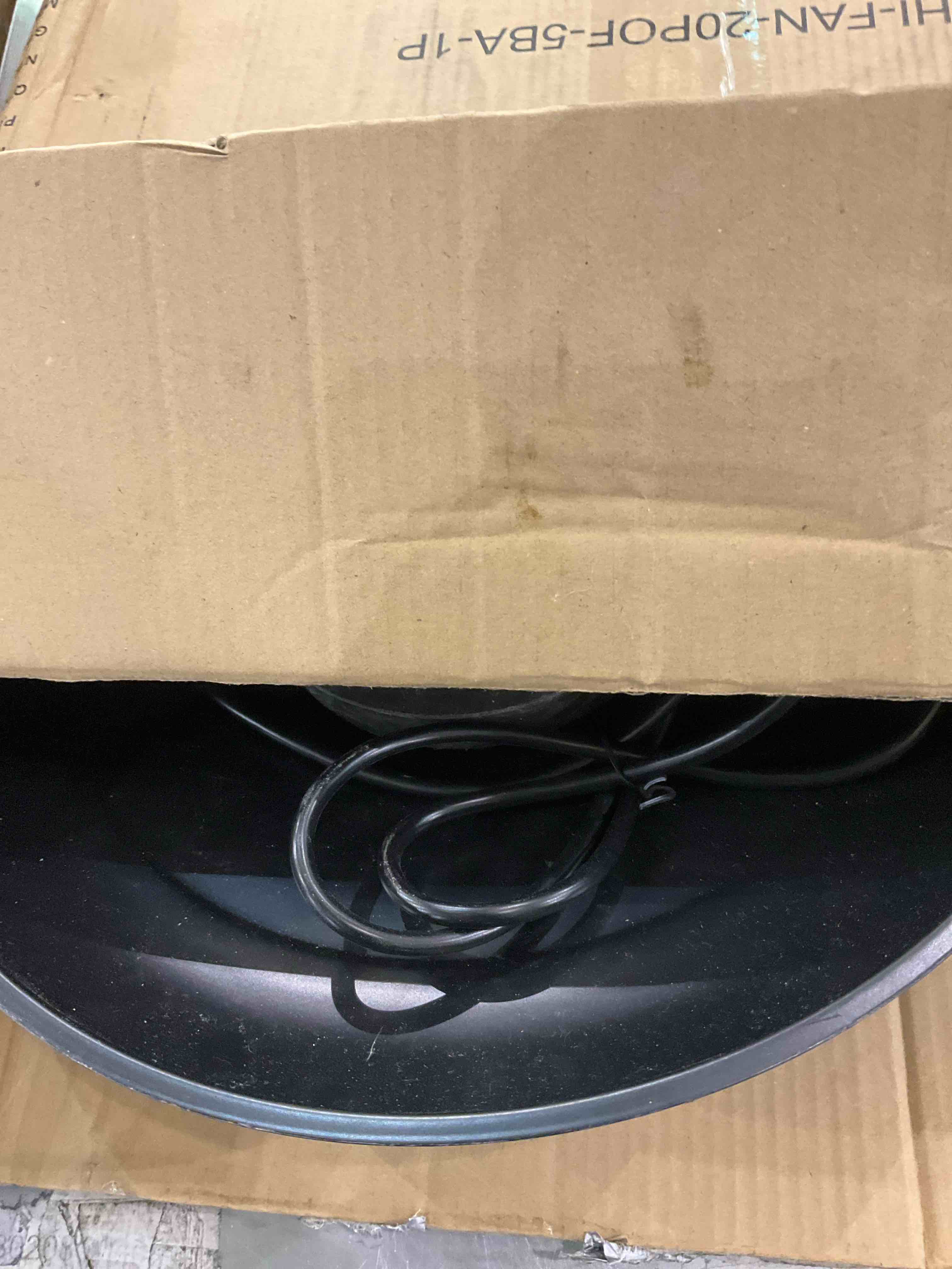https://s3.amazonaws.com/lotting-images-prod/BargainHunt/EXS01559979_1715696843978.jpeg