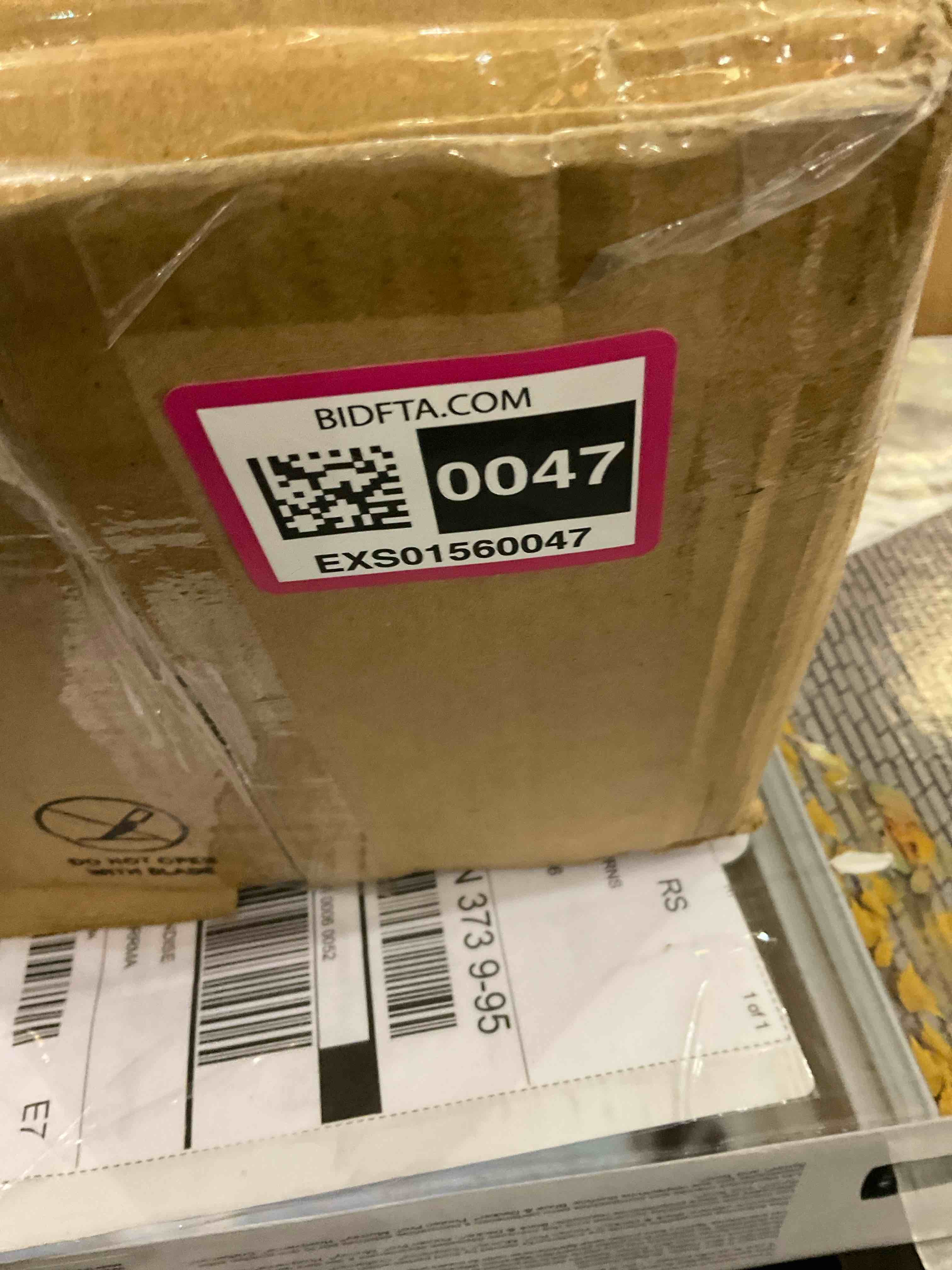 https://s3.amazonaws.com/lotting-images-prod/BargainHunt/EXS01560047_1719932262987.jpeg