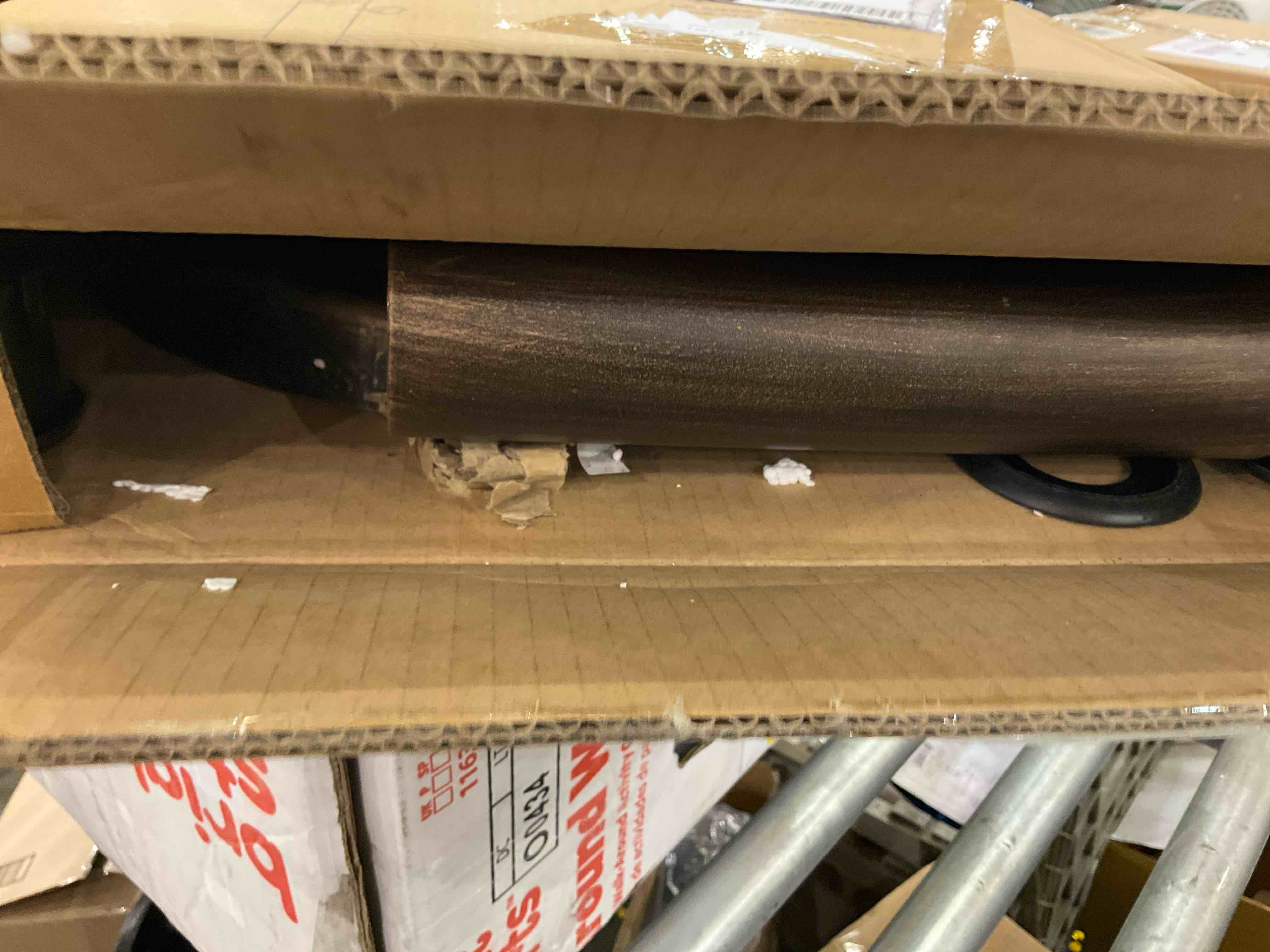 https://s3.amazonaws.com/lotting-images-prod/BargainHunt/EXS01560063_1719939053345.jpeg