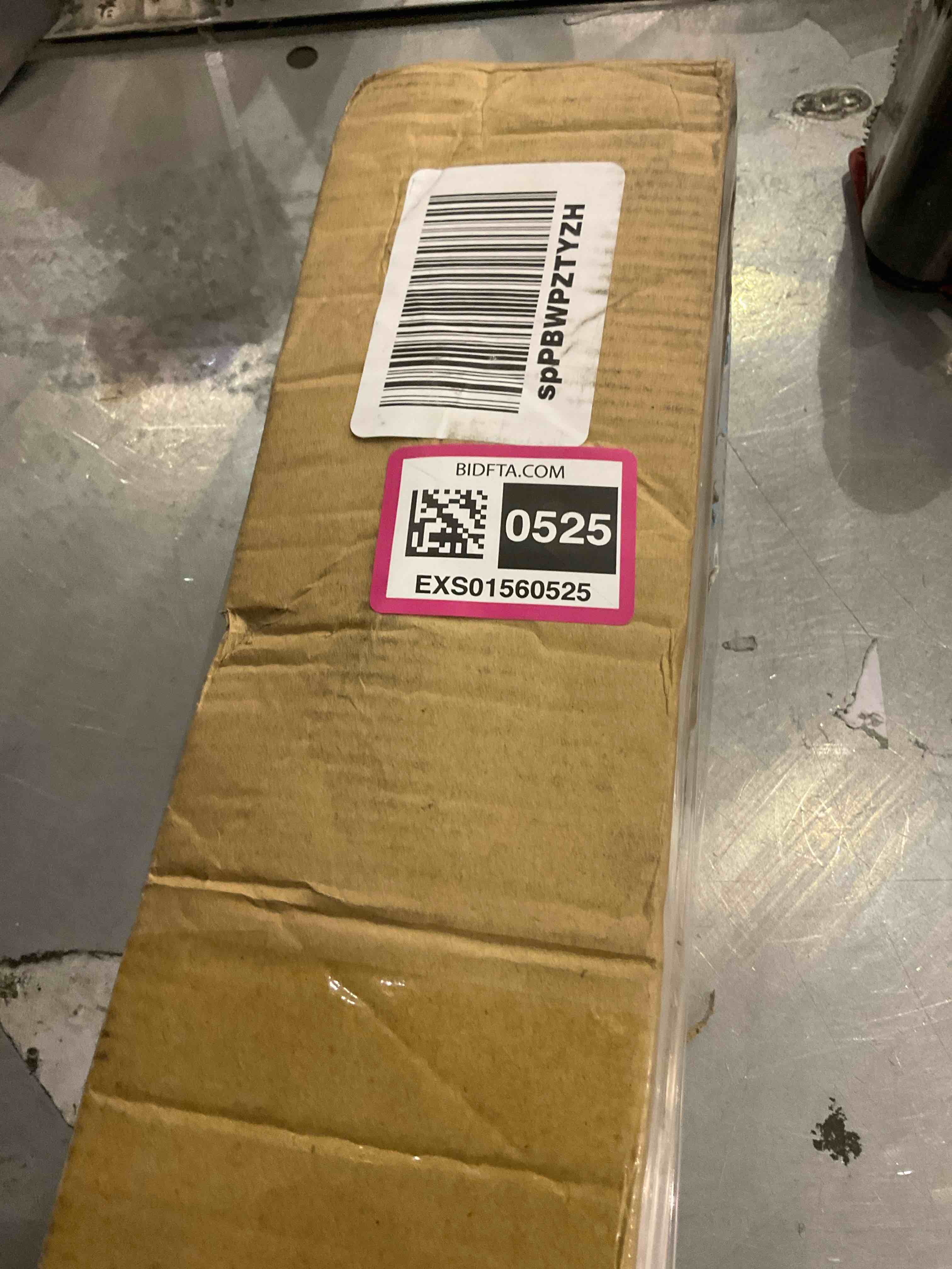 https://s3.amazonaws.com/lotting-images-prod/BargainHunt/EXS01560525_1716403304152.jpeg