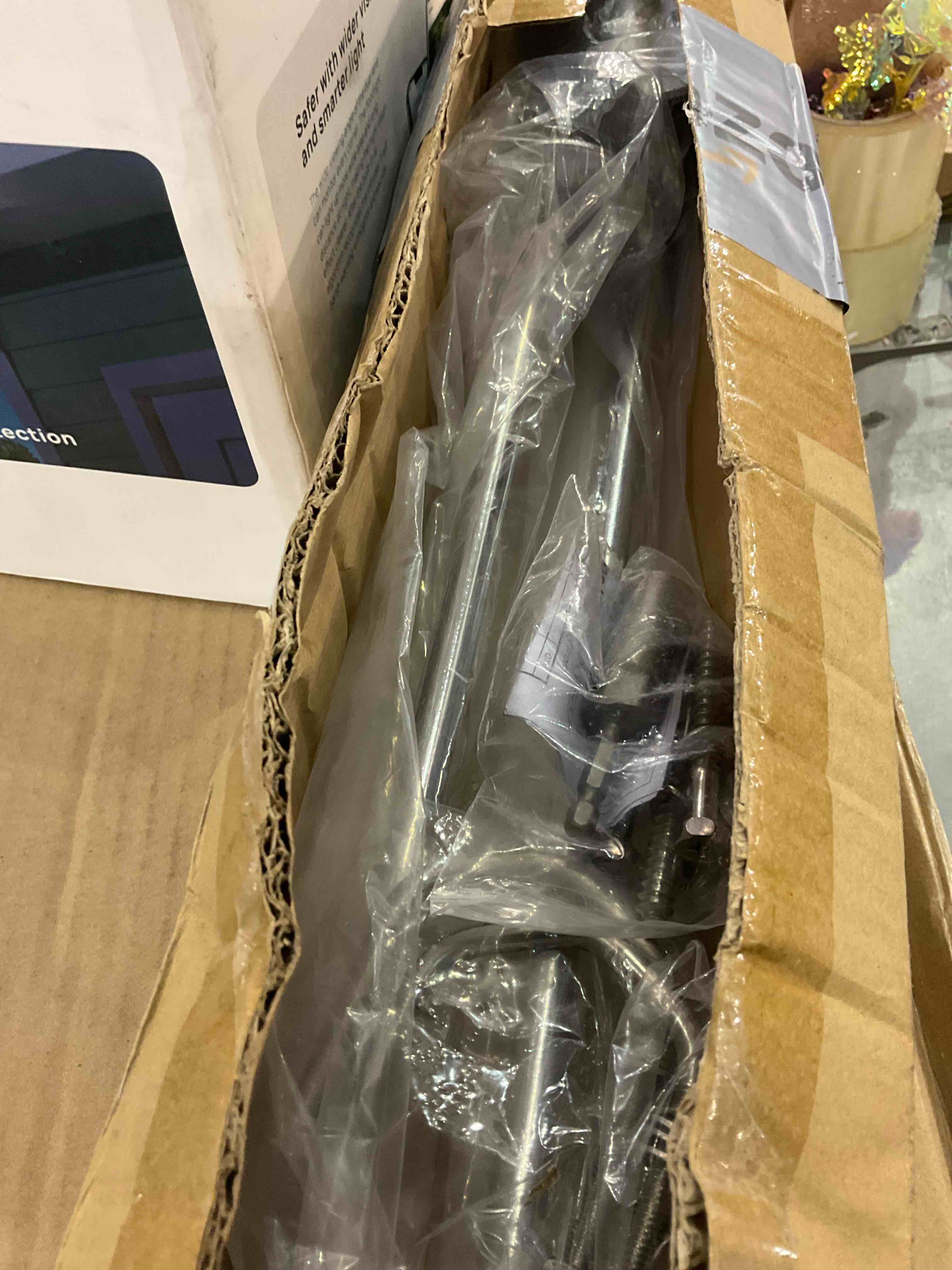 https://s3.amazonaws.com/lotting-images-prod/BargainHunt/EXS01560589_1716467064854.jpeg