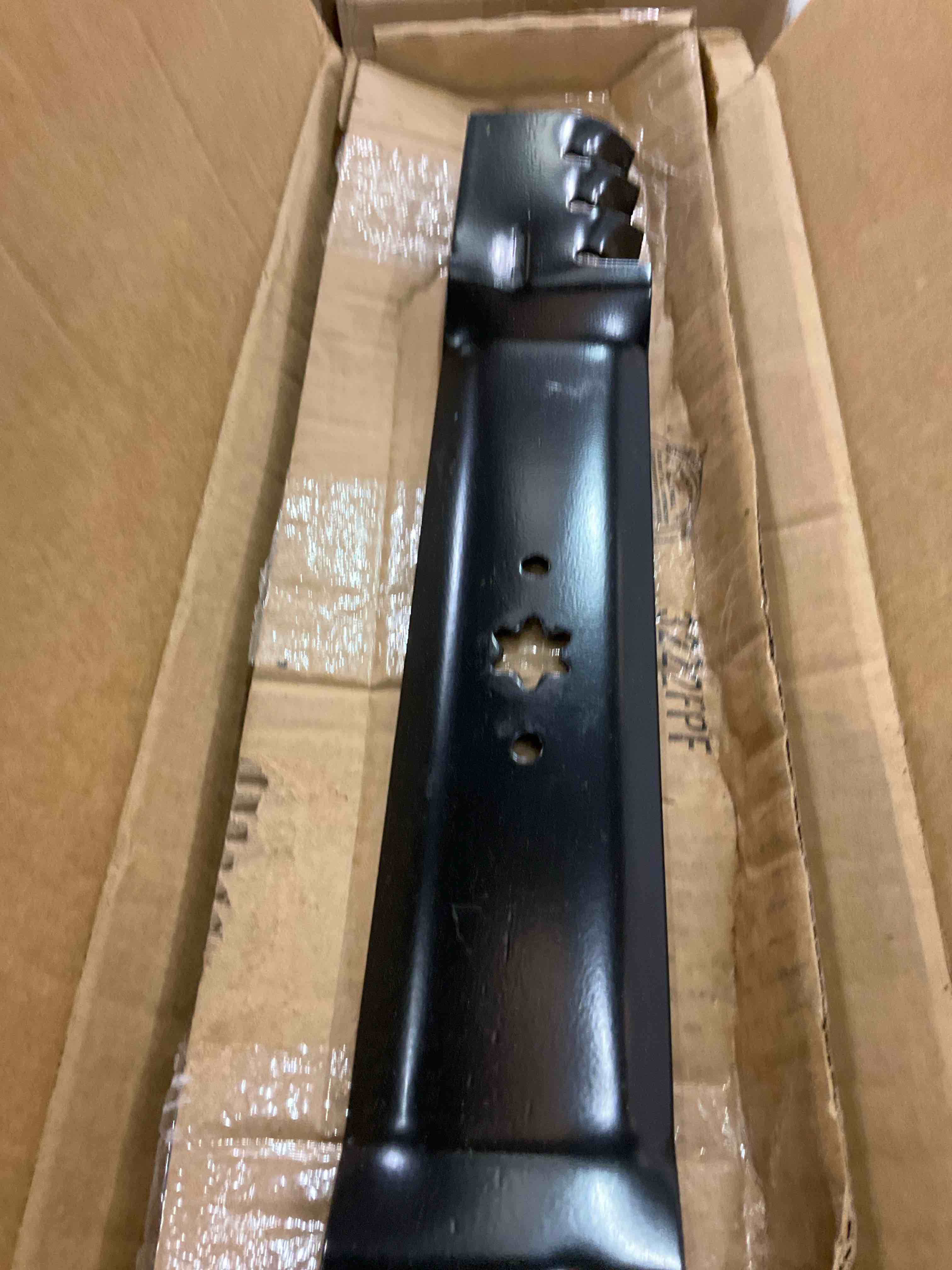 https://s3.amazonaws.com/lotting-images-prod/BargainHunt/EXS01560603_1716468389469.jpeg