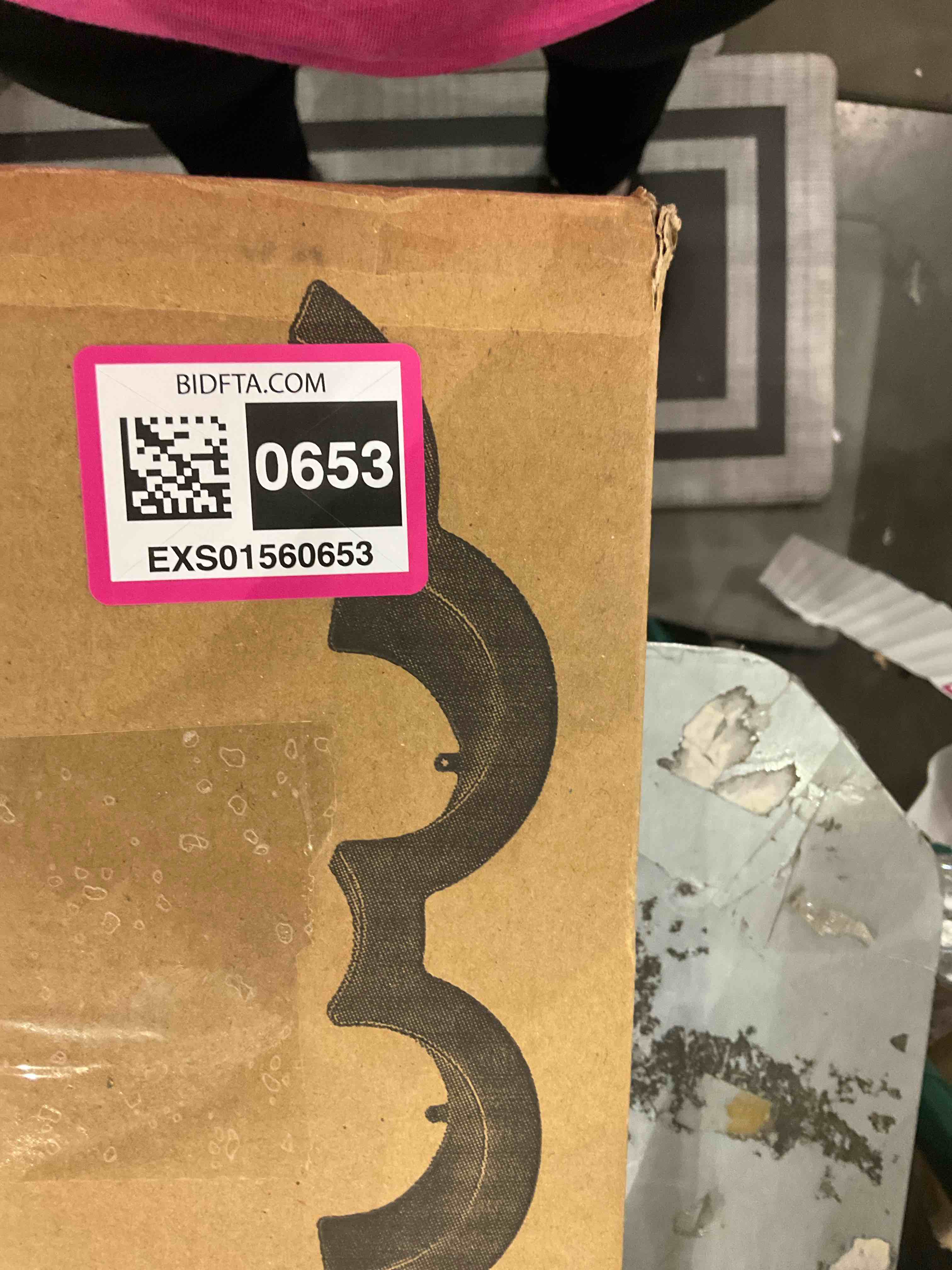 https://s3.amazonaws.com/lotting-images-prod/BargainHunt/EXS01560653_1716550576414.jpeg