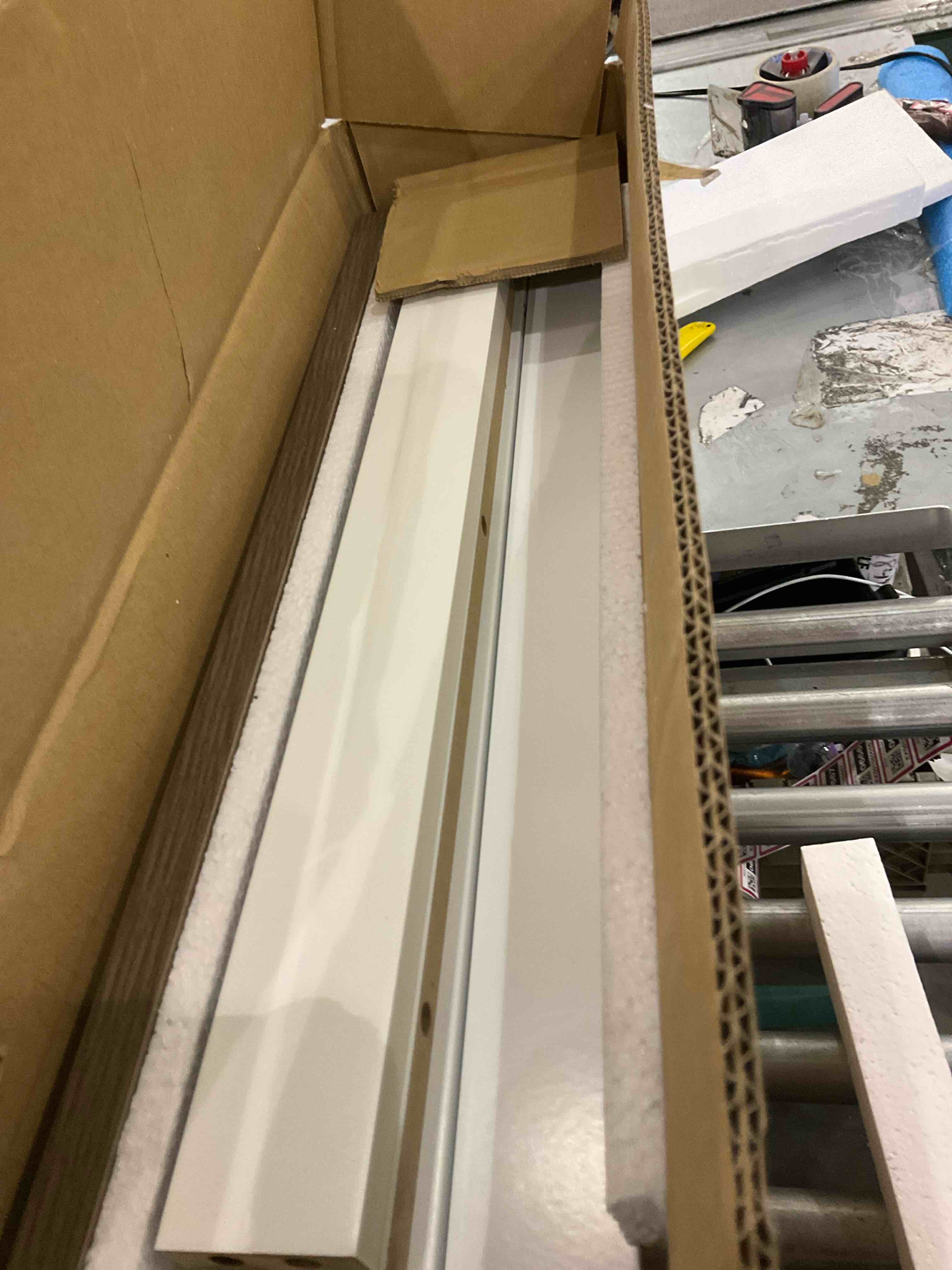 https://s3.amazonaws.com/lotting-images-prod/BargainHunt/EXS01560661_1716551596042.jpeg