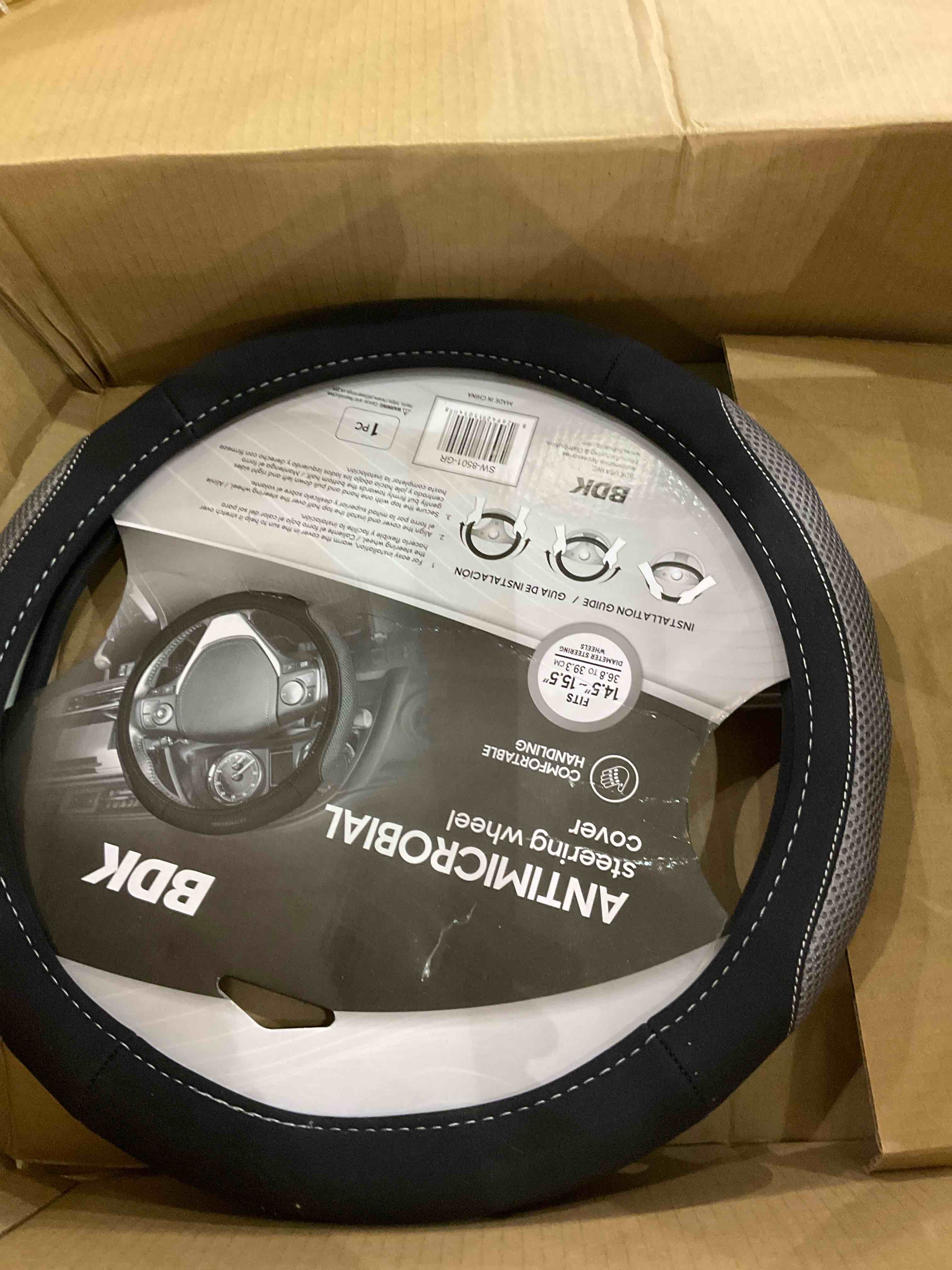 https://s3.amazonaws.com/lotting-images-prod/BargainHunt/EXS01560699_1716555212675.jpeg
