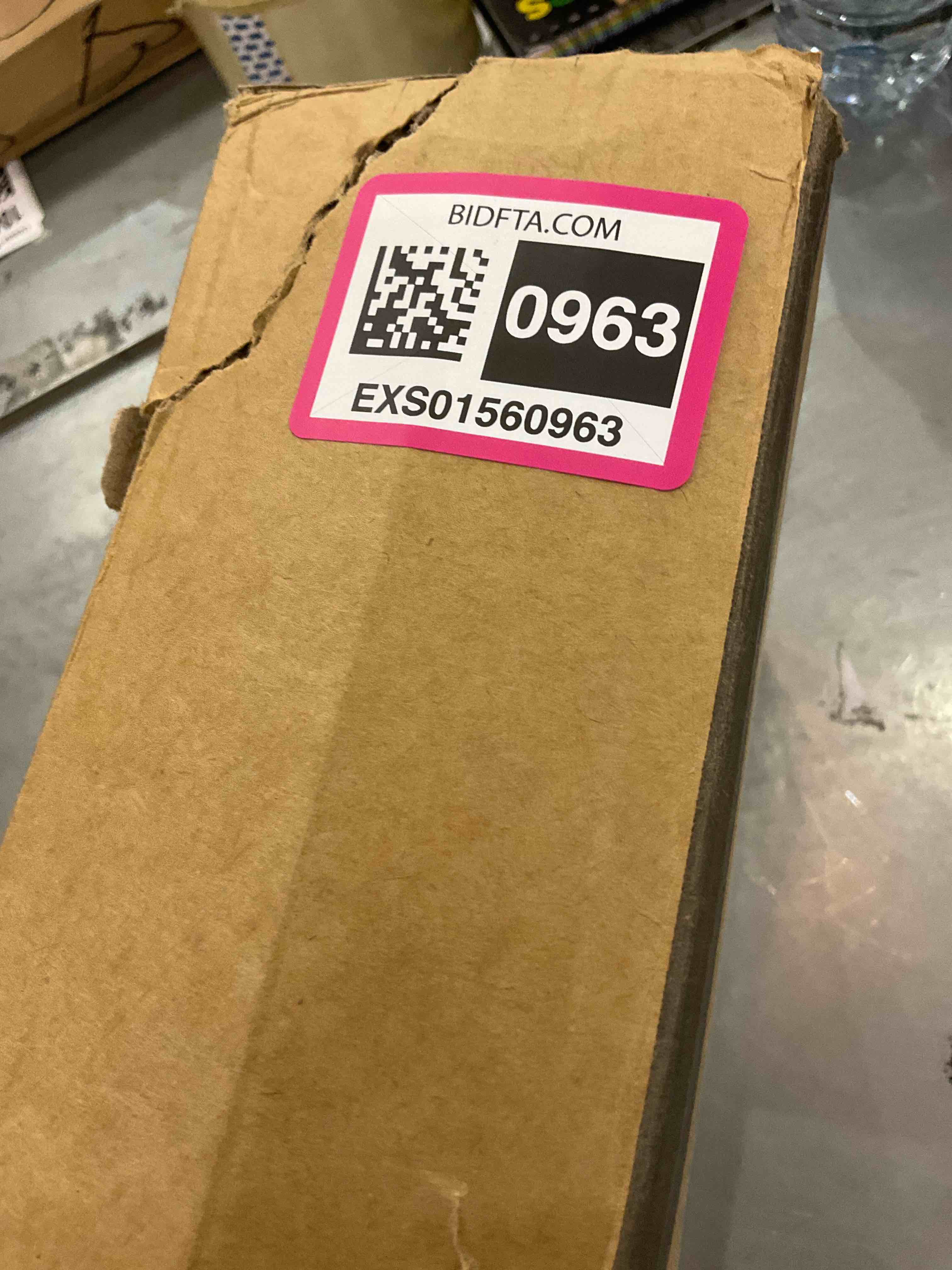 https://s3.amazonaws.com/lotting-images-prod/BargainHunt/EXS01560963_1716995032281.jpeg
