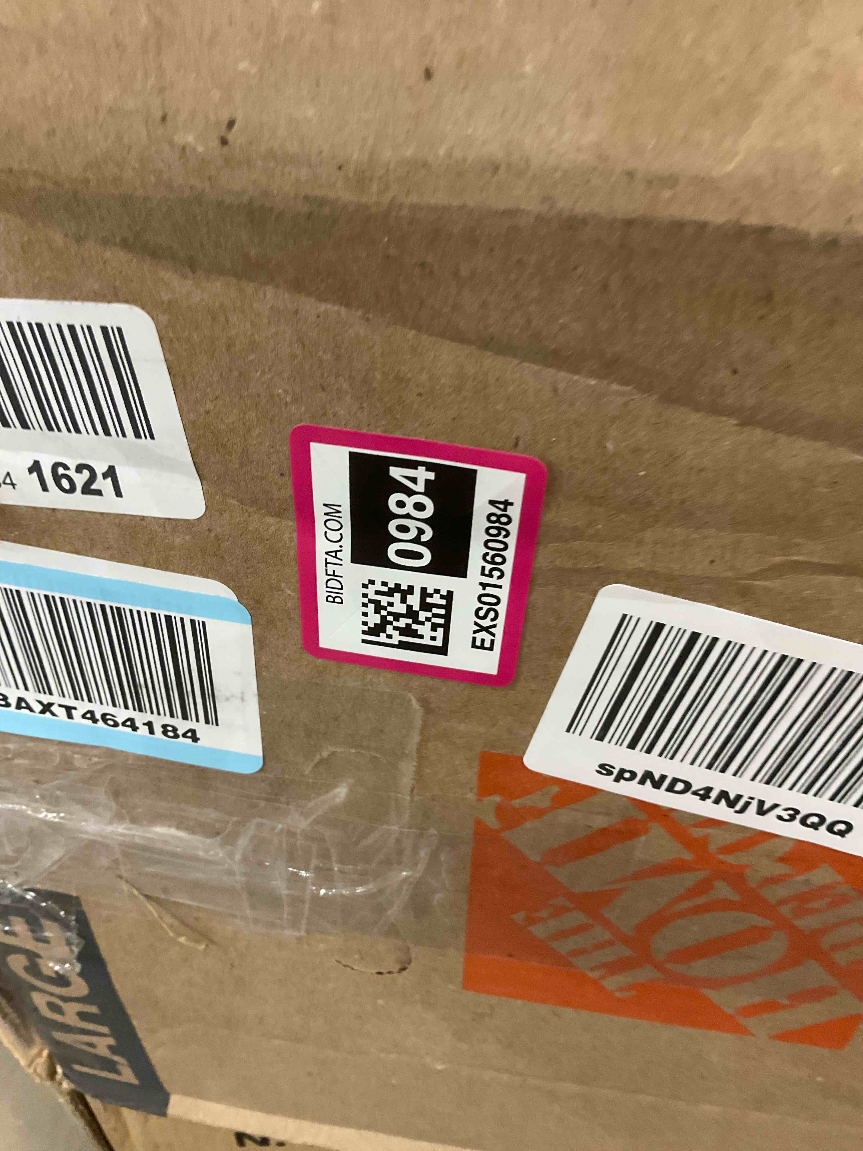 https://s3.amazonaws.com/lotting-images-prod/BargainHunt/EXS01560984_1717001807186.jpeg
