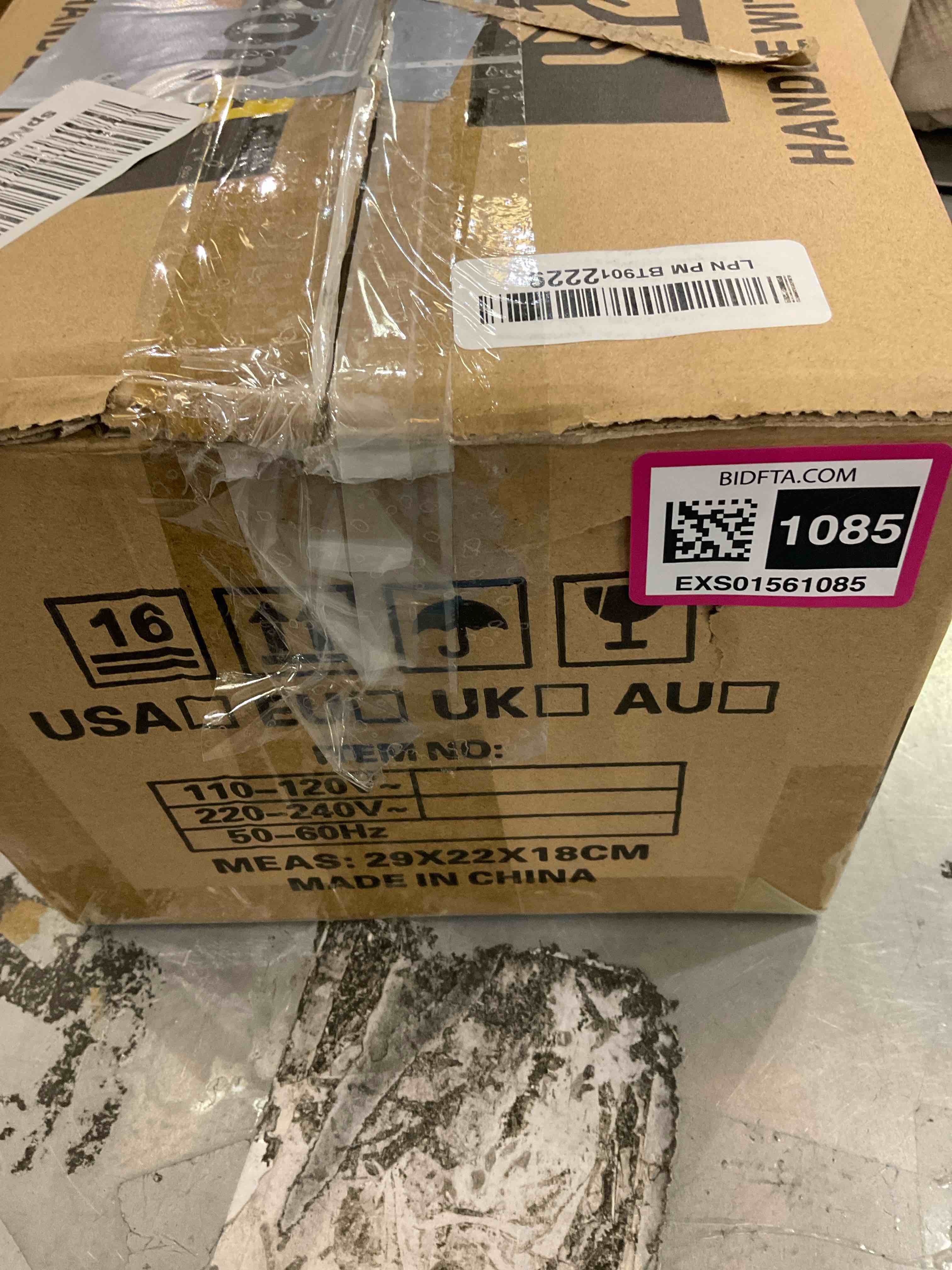 https://s3.amazonaws.com/lotting-images-prod/BargainHunt/EXS01561085_1716215495056.jpeg