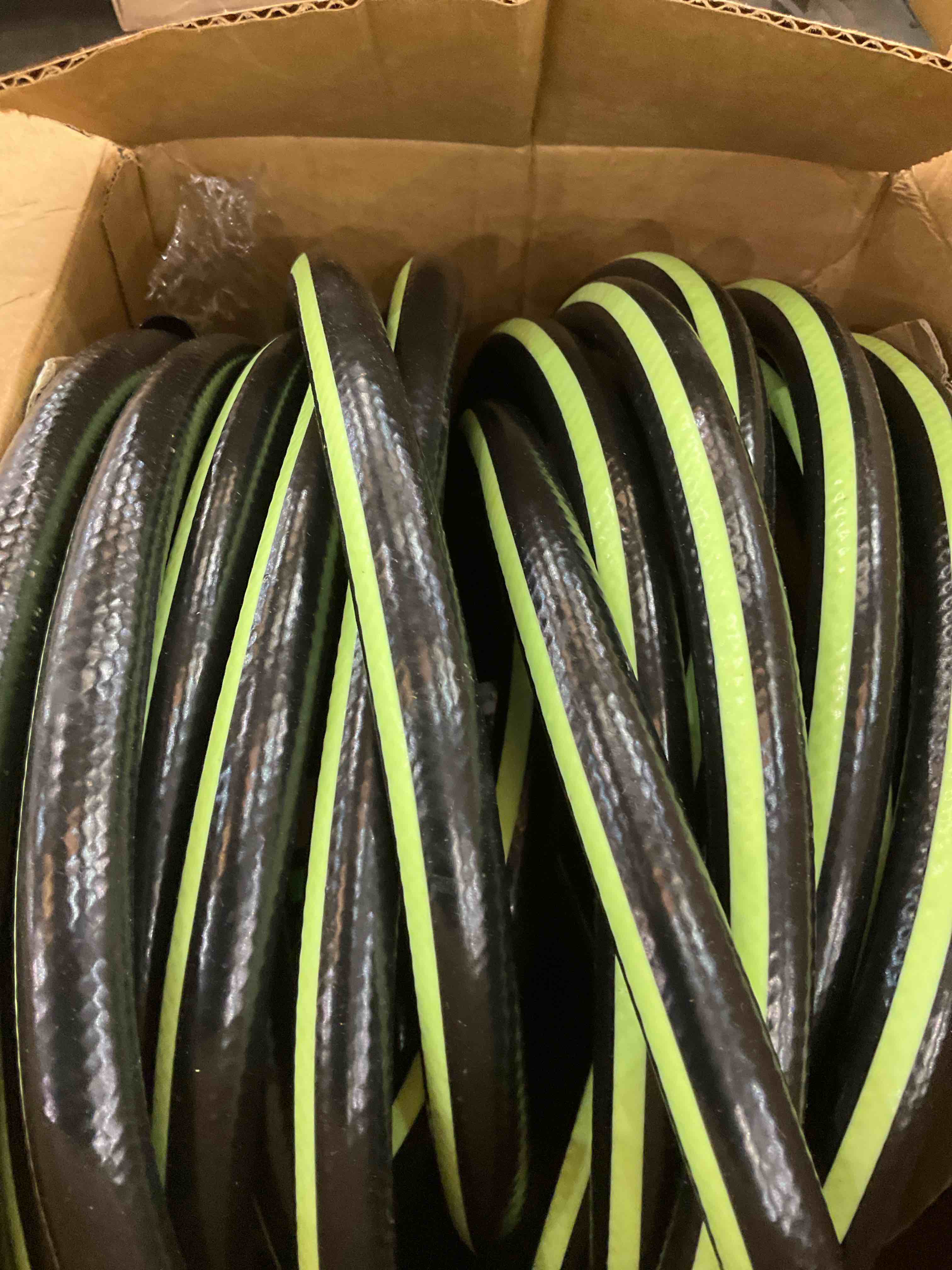 https://s3.amazonaws.com/lotting-images-prod/BargainHunt/EXS01561325_1716311242312.jpeg