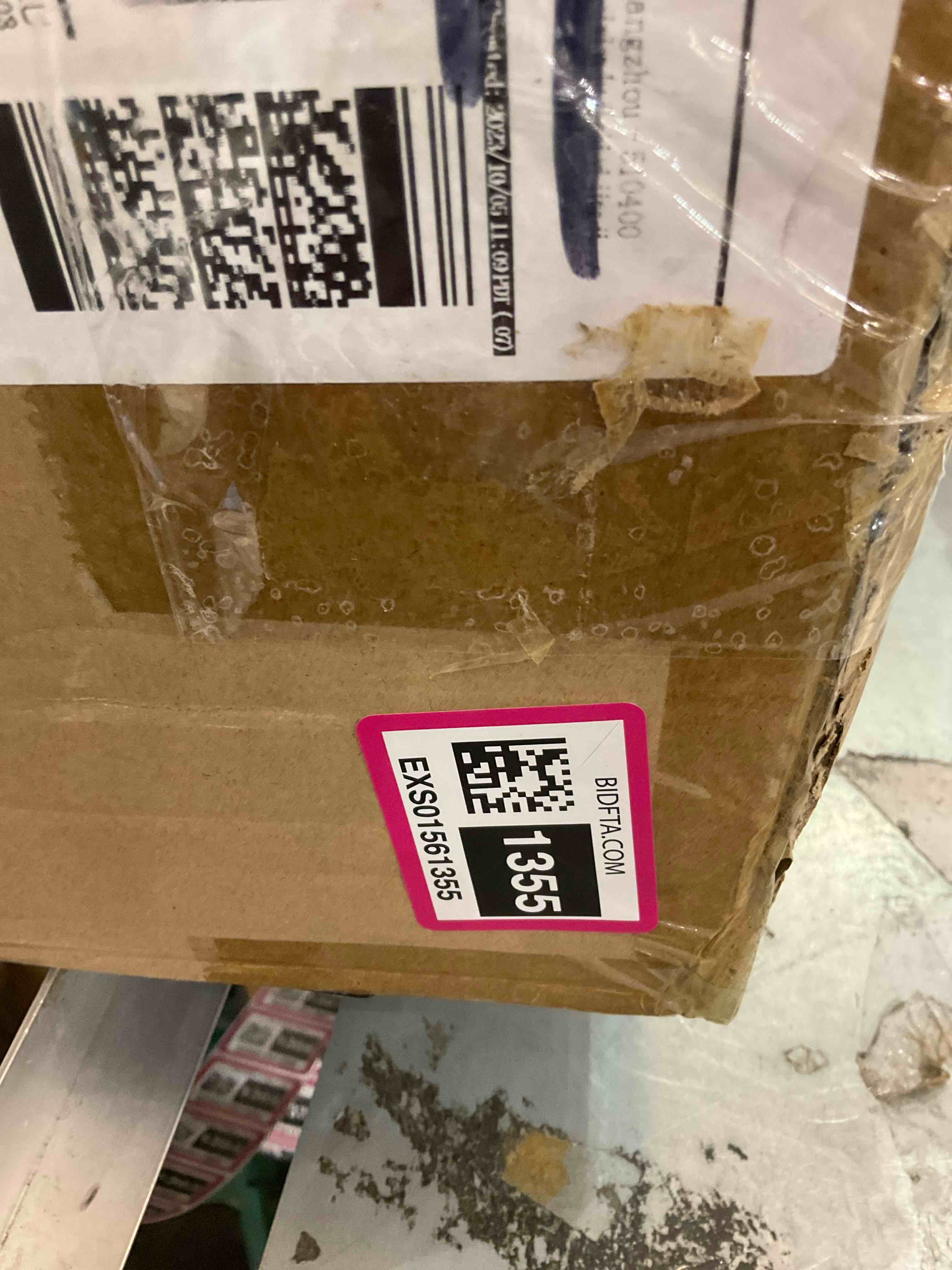 https://s3.amazonaws.com/lotting-images-prod/BargainHunt/EXS01561355_1716317219220.jpeg