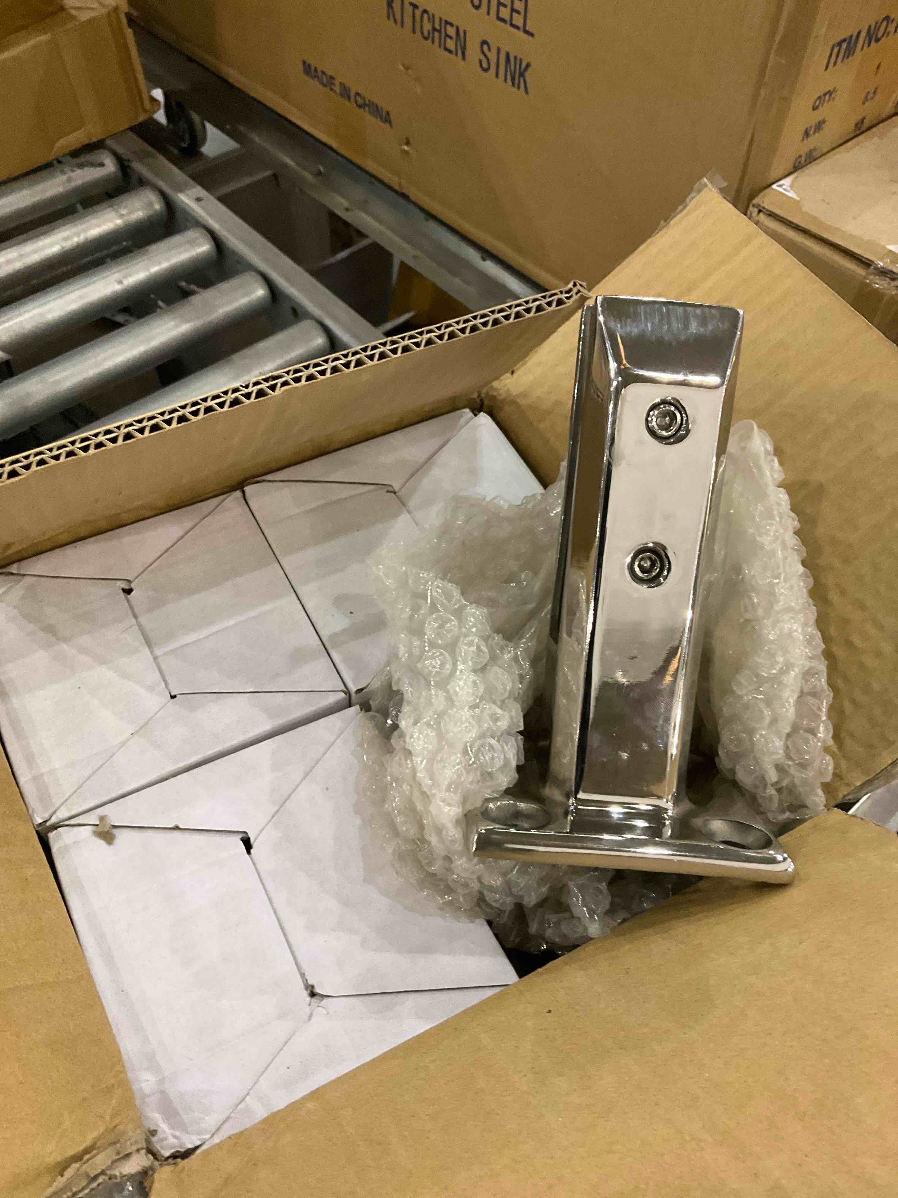 https://s3.amazonaws.com/lotting-images-prod/BargainHunt/EXS01561378_1716377896988.jpeg