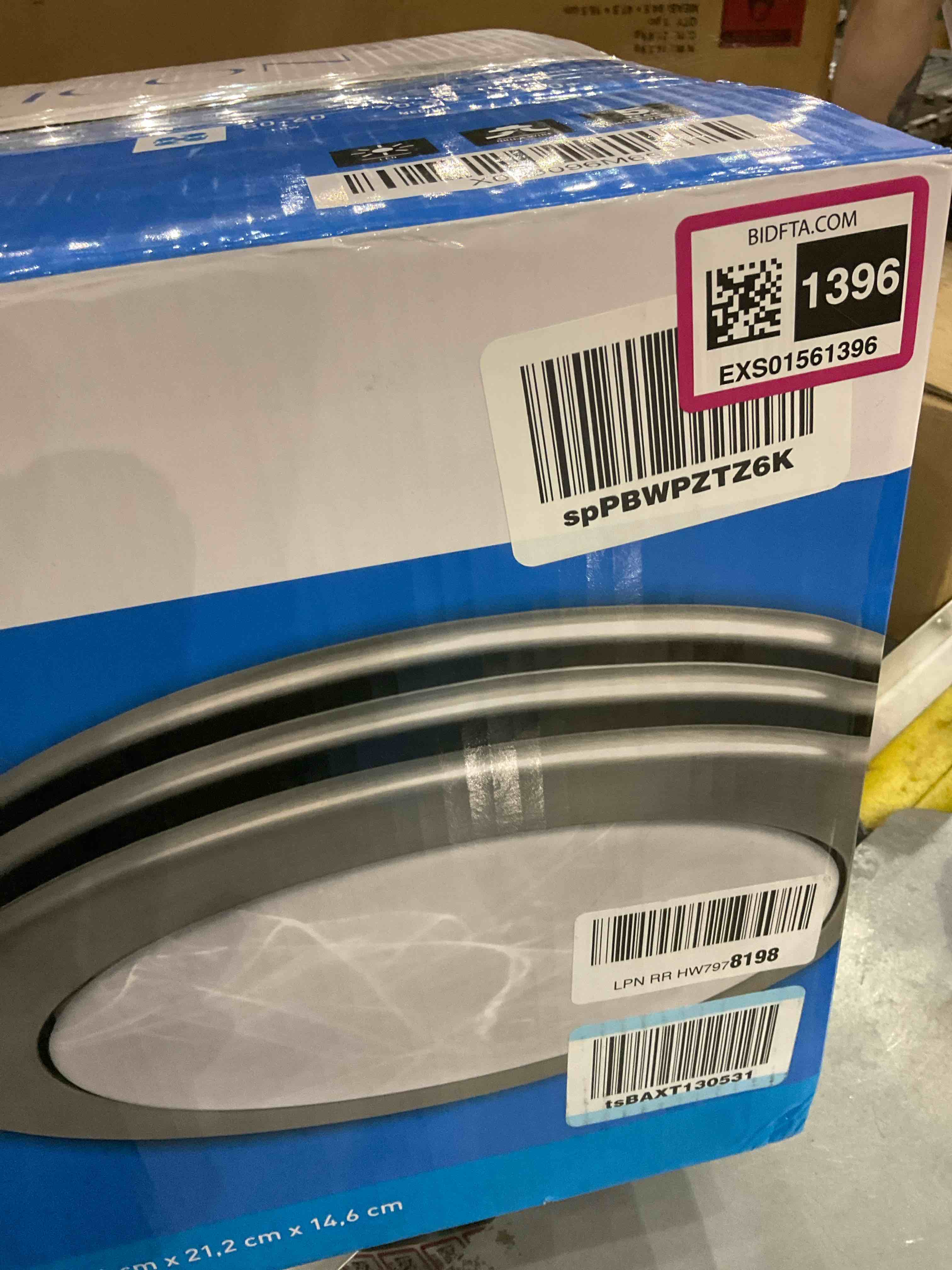 https://s3.amazonaws.com/lotting-images-prod/BargainHunt/EXS01561396_1716379577335.jpeg