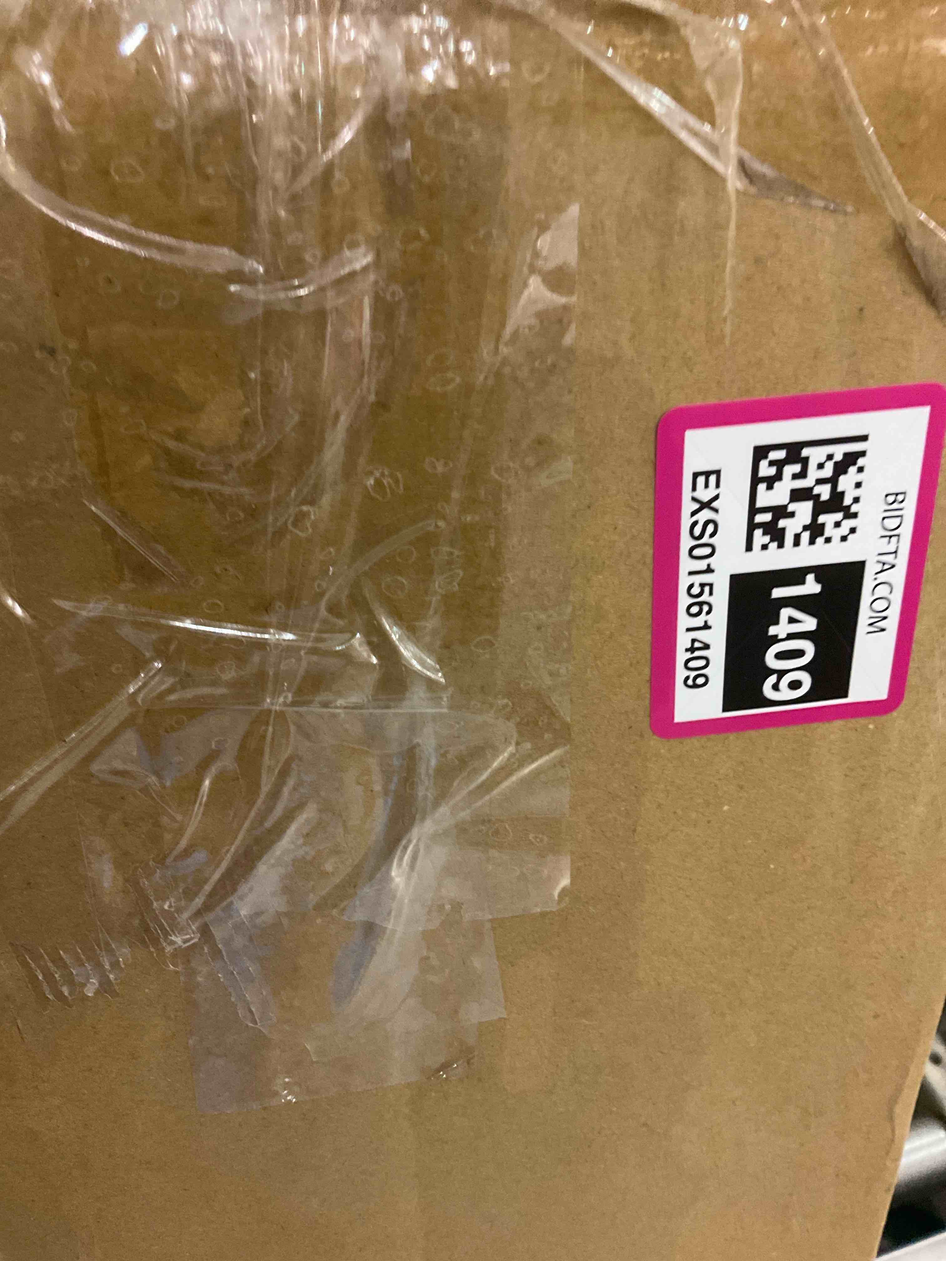 https://s3.amazonaws.com/lotting-images-prod/BargainHunt/EXS01561409_1716381012030.jpeg