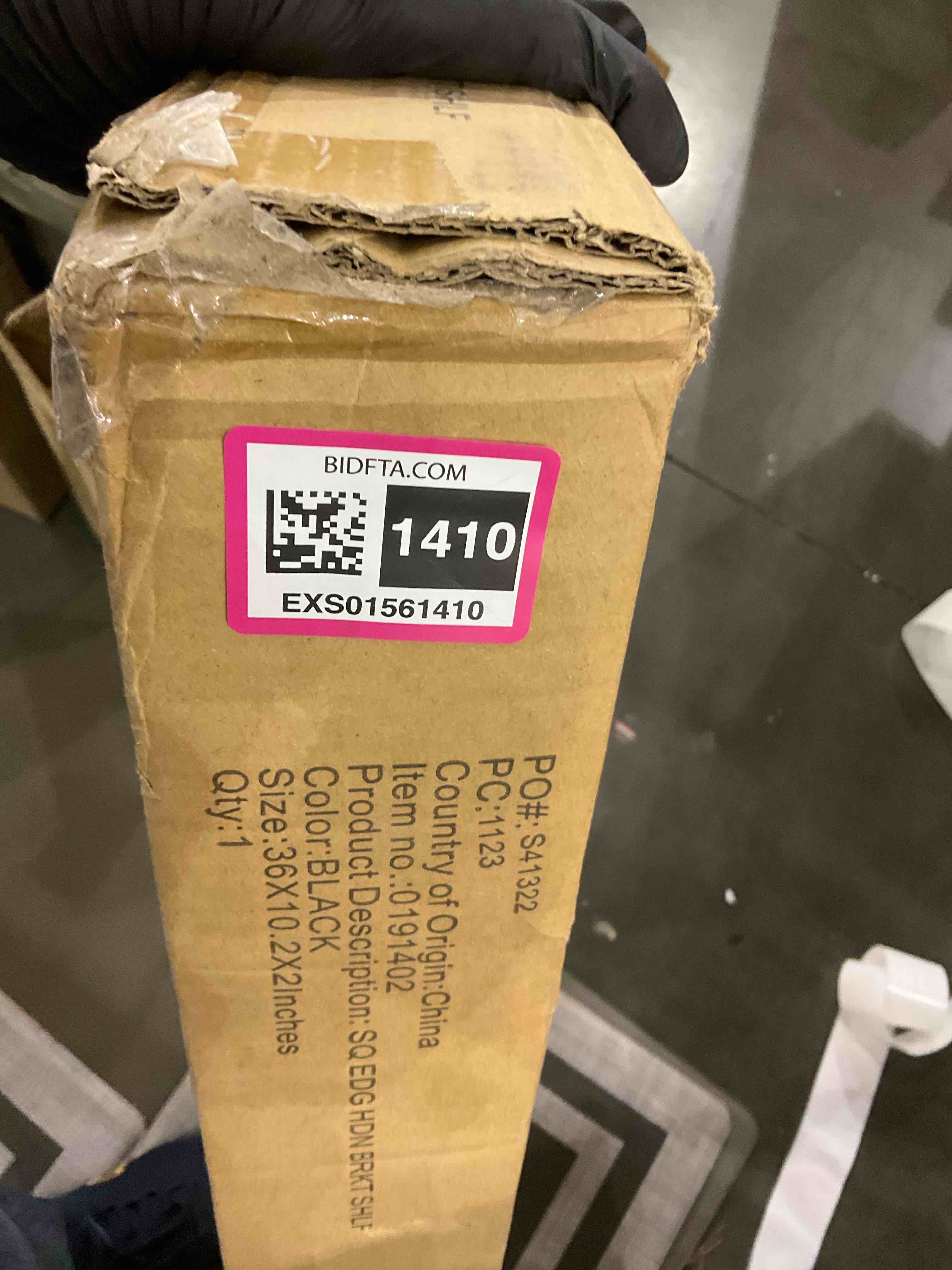 https://s3.amazonaws.com/lotting-images-prod/BargainHunt/EXS01561410_1716381159678.jpeg