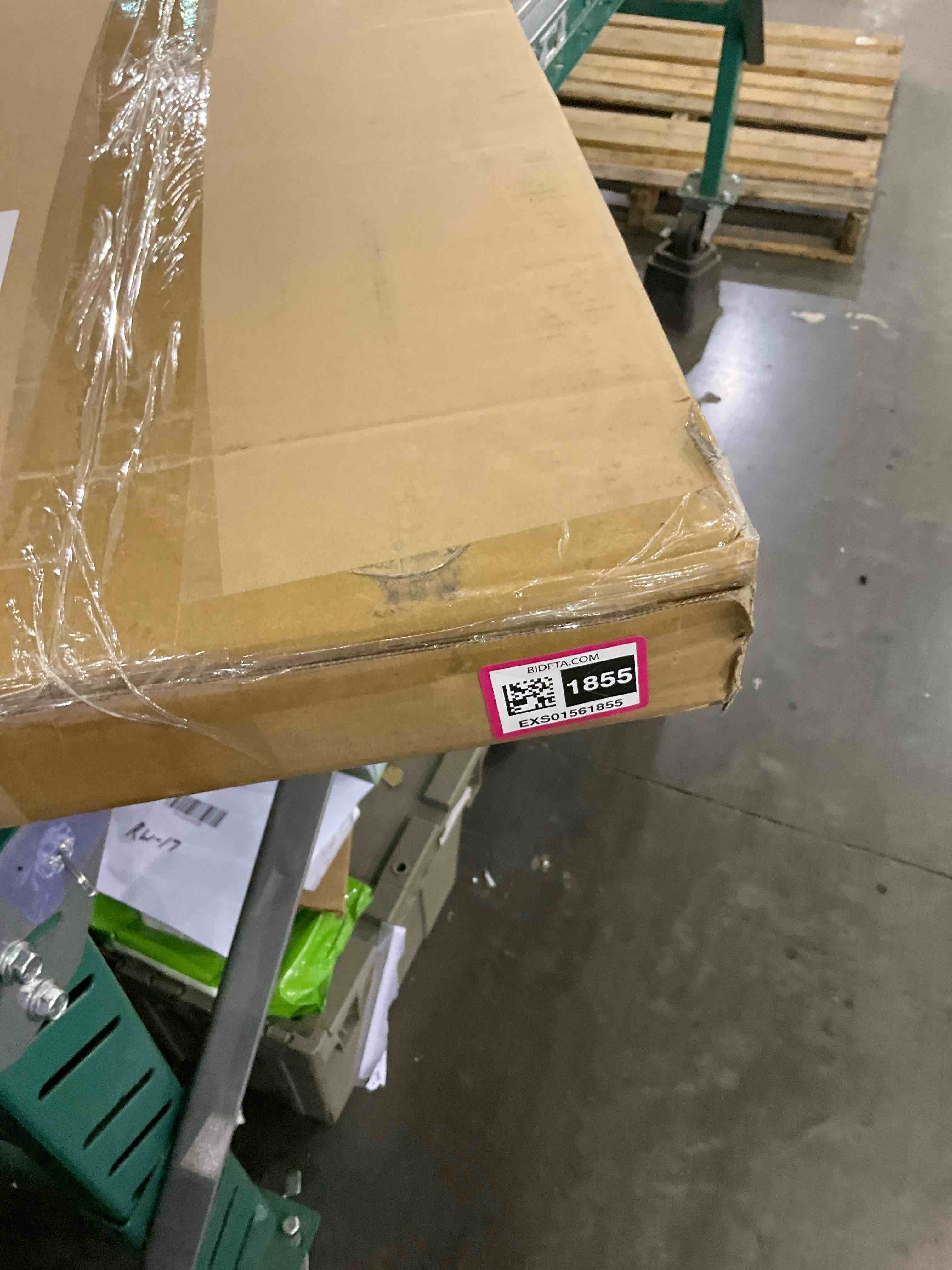 https://s3.amazonaws.com/lotting-images-prod/BargainHunt/EXS01561855_1717155444992.jpeg